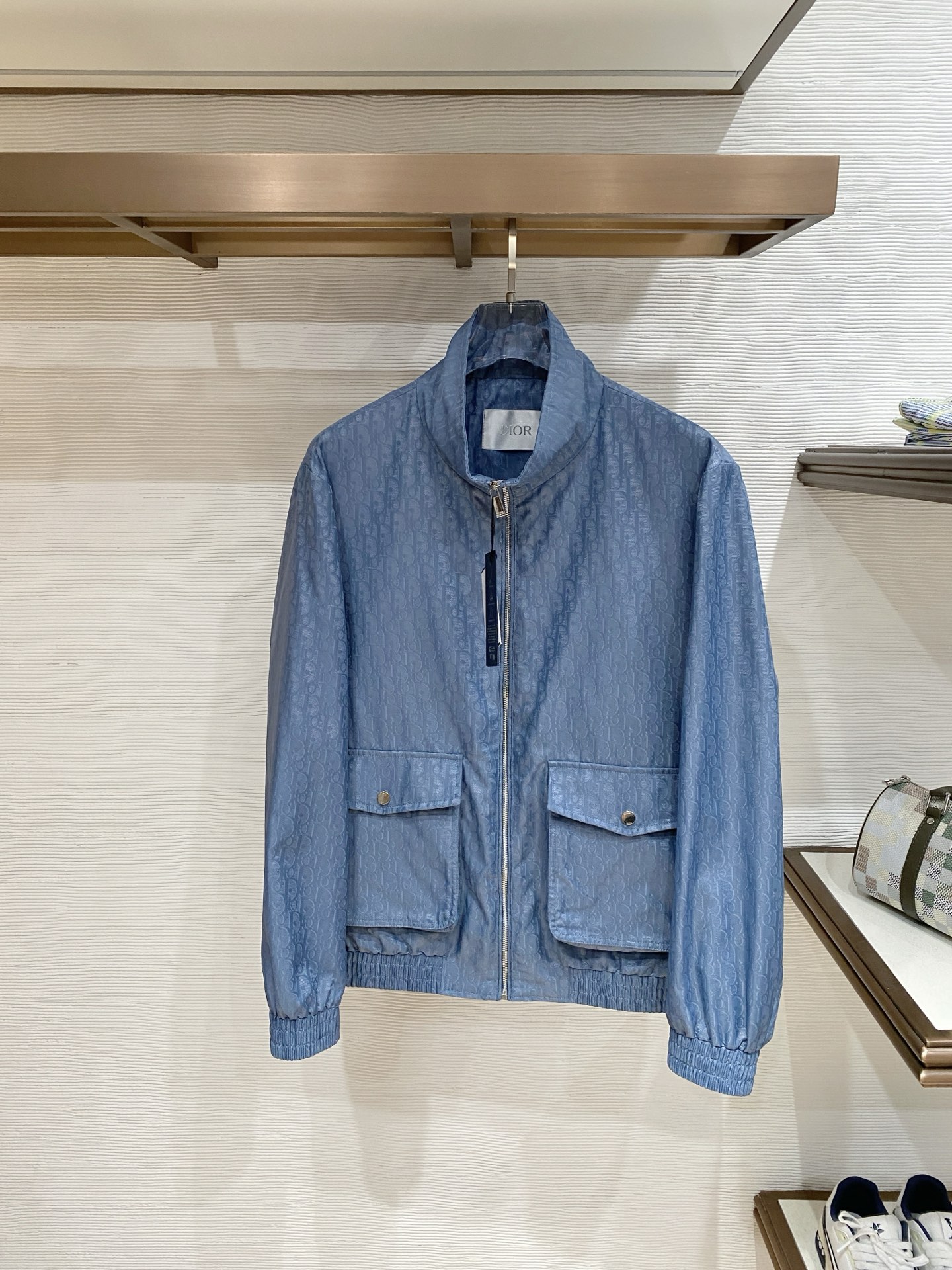 Dior 迪奥 2026ss春季新款立领夹克外套全高端版本！高定专柜面料辅料，透气舒适度高，细节无可挑剔