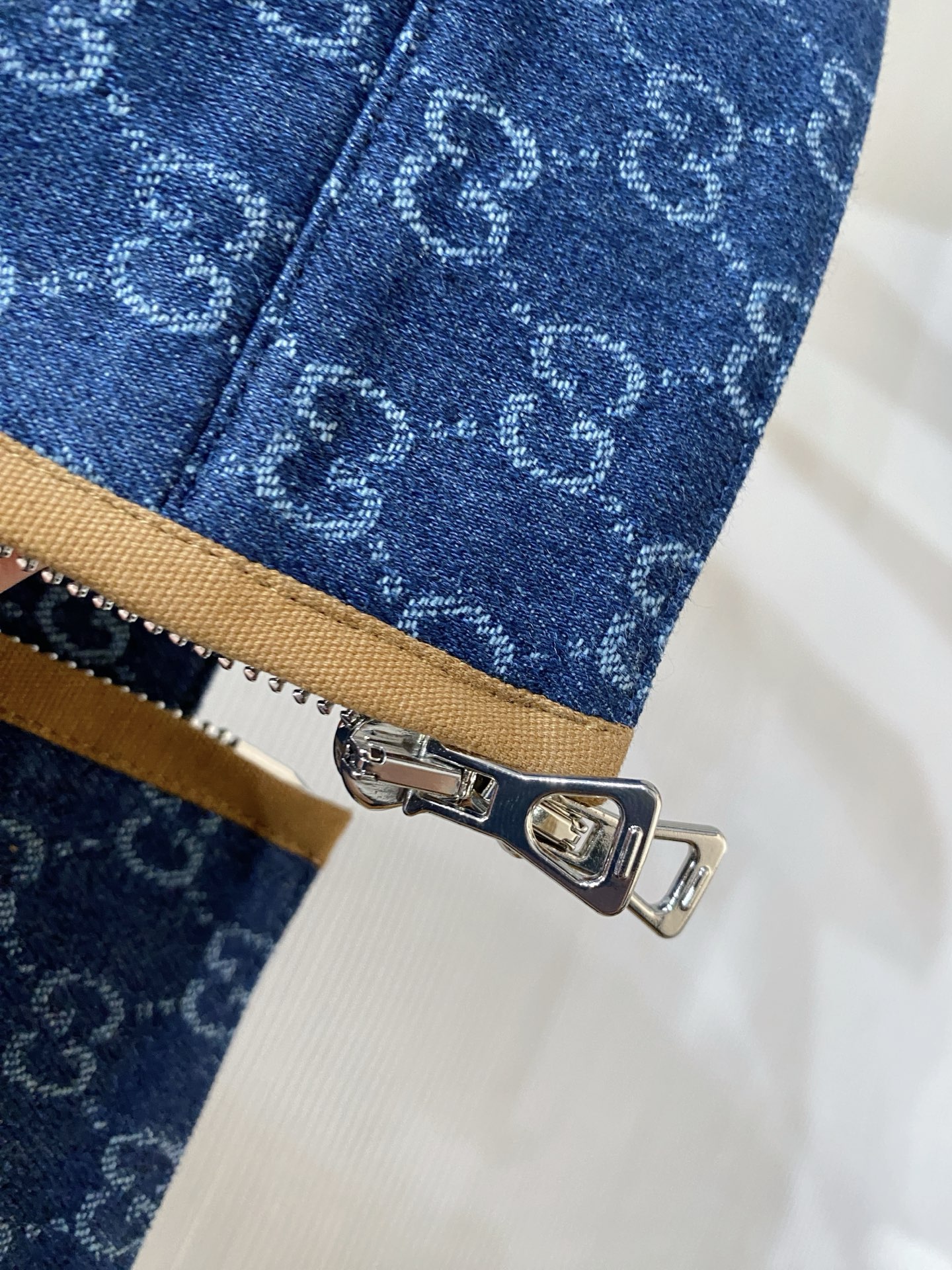 Gucci 古齐 2026ss春季新款夹克外套全高端版本！高定专柜面料辅料，透气舒适度高，细节无可挑剔，