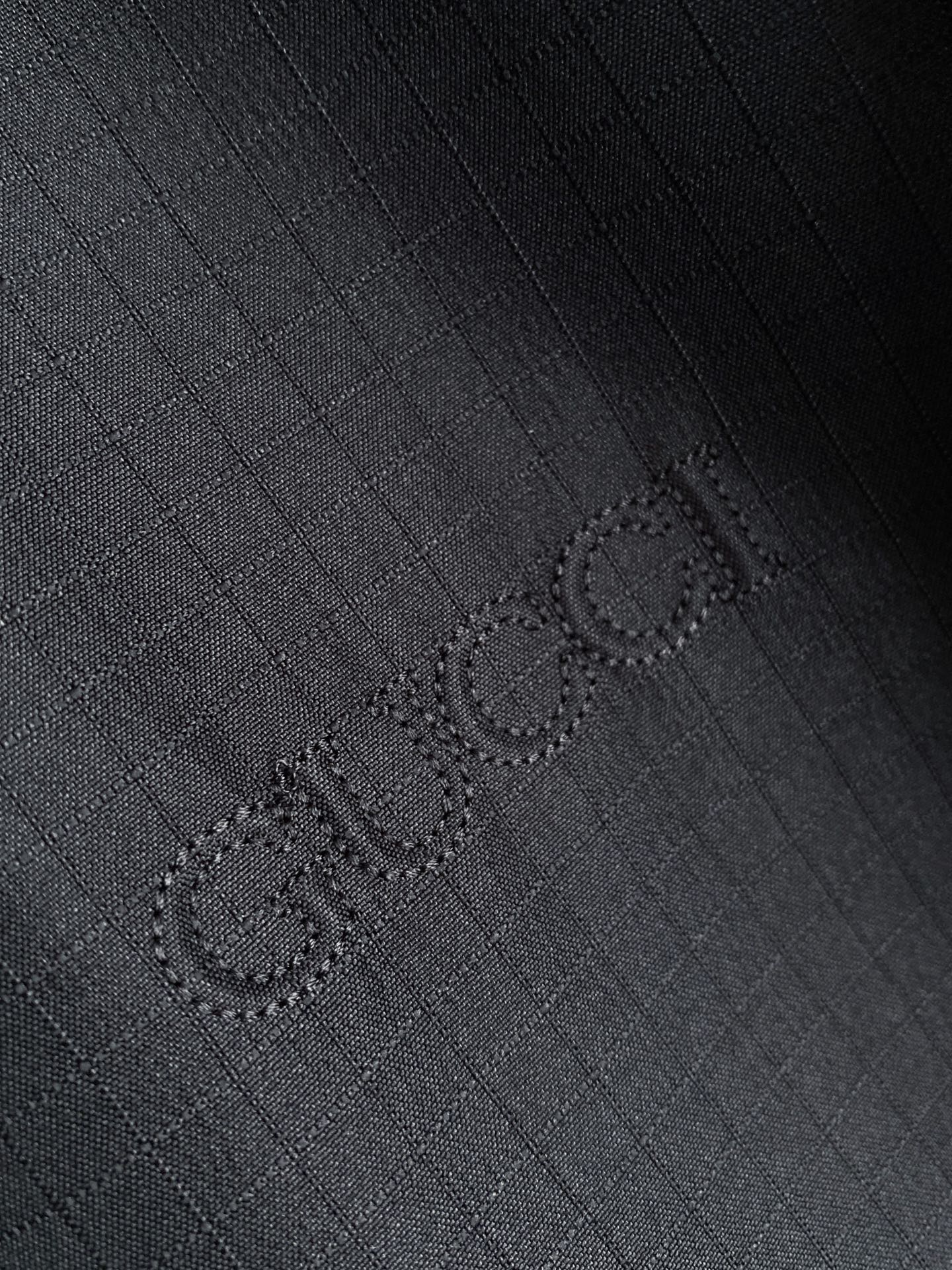 Gucci 古奇 加棉2026ss春季新款立领夹克外套全高端版本！高定专柜面料辅料，透气舒适度高，细节无