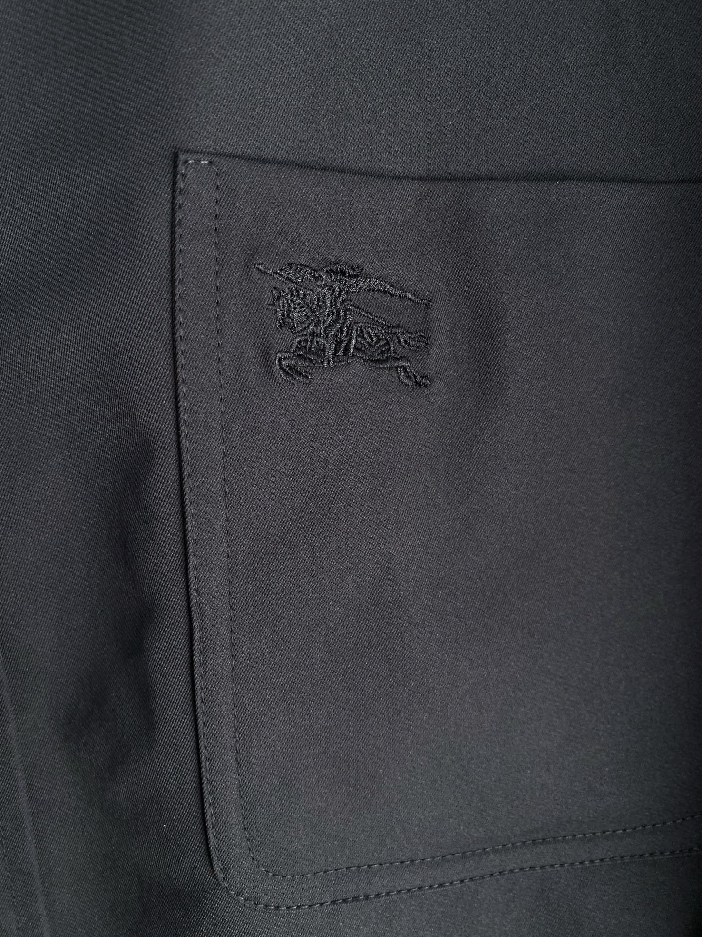 Burberry 巴宝莉 假两件衬衫外套 2026ss春季新款夹克外套全高端版本！高定专柜面料辅料，透气