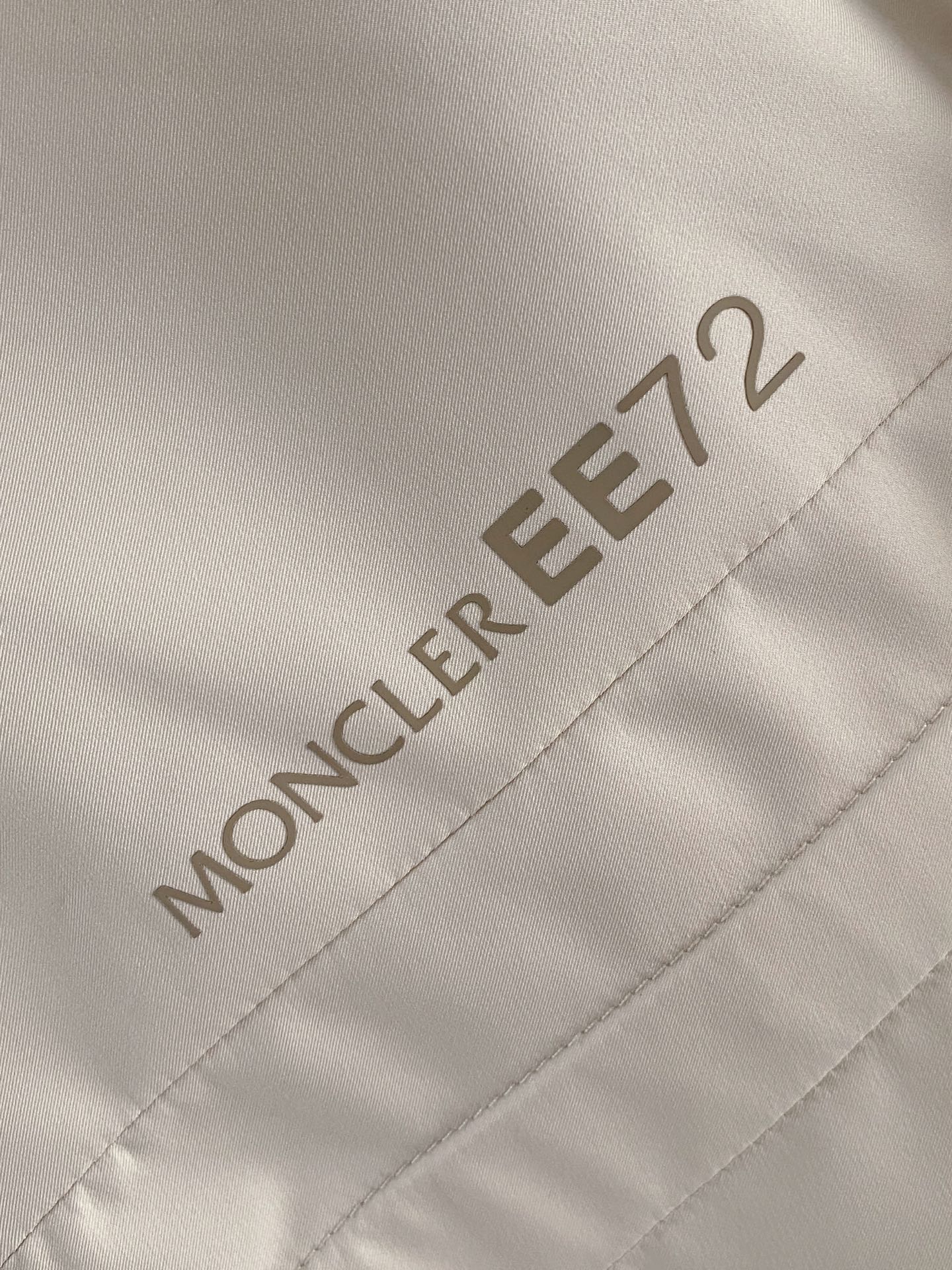 Moncler 蒙口 2026ss春季新款立领夹克外套全高端版本！高定专柜面料辅料，透气舒适度高，细节无