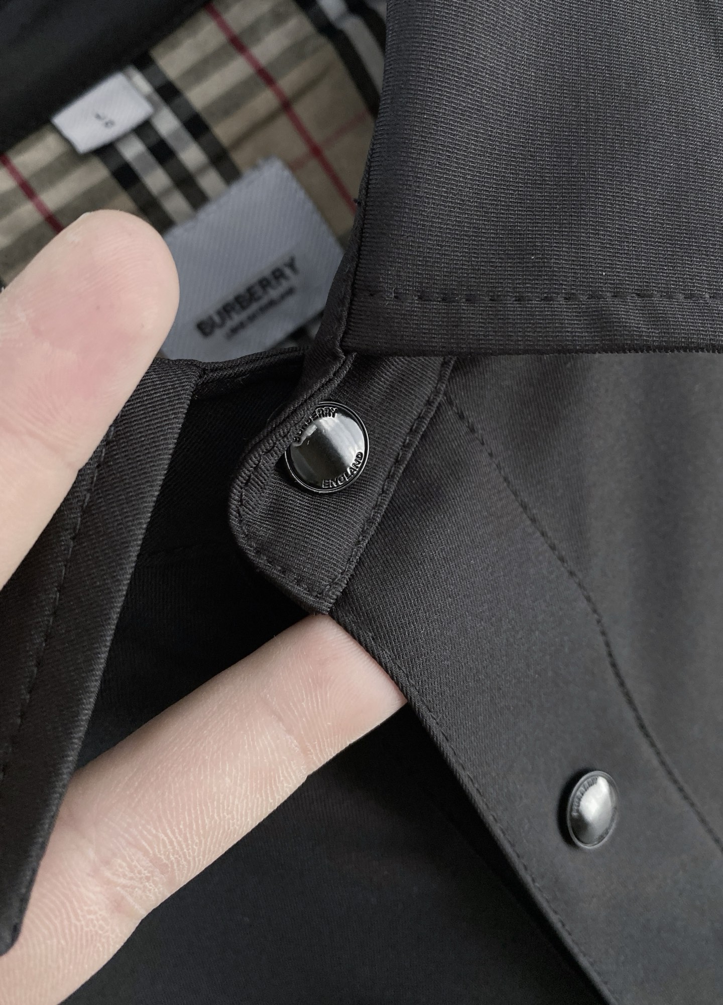 Burberry 巴宝莉2026ss春季新款夹克外套全高端版本！高定专柜面料辅料，透气舒适度高，细节无可