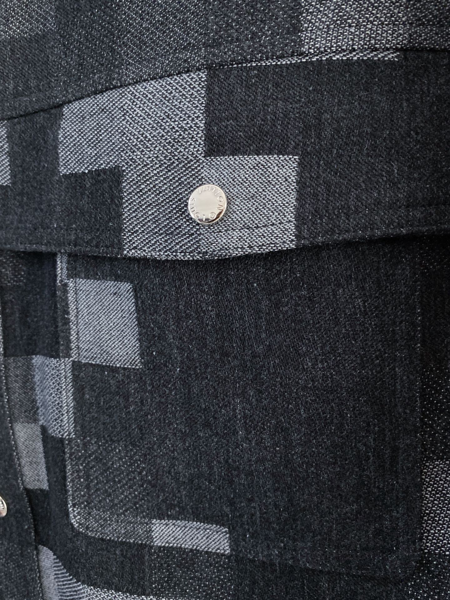 LV 袖子可拆卸 2026ss春季新款夹克牛仔外套全高端版本！高定专柜面料辅料，透气舒适度高，细节无可挑