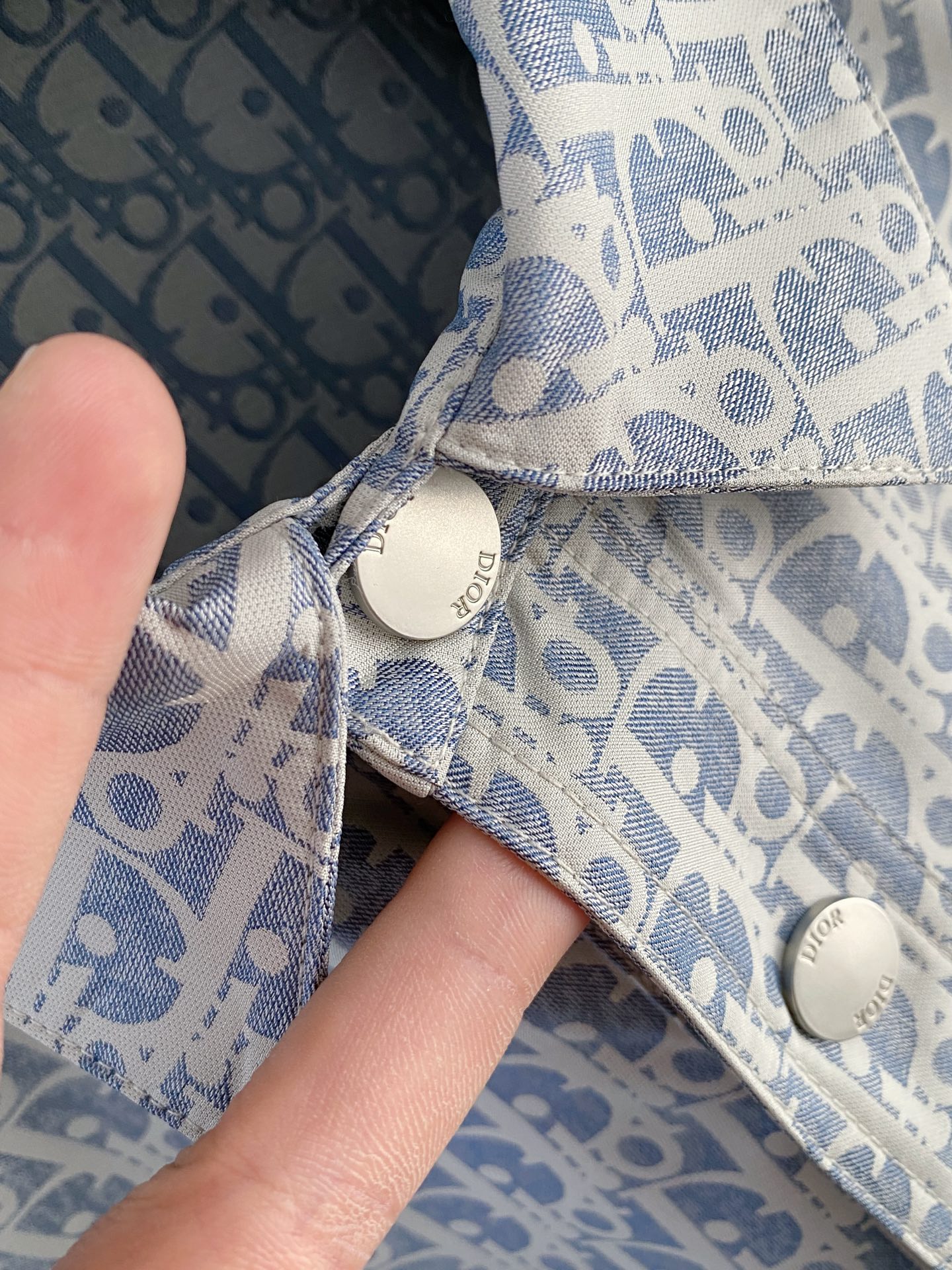 Dior 迪奥 2026ss春季新款翻领夹克外套全高端版本！高定专柜面料辅料，透气舒适度高，细节无可挑剔