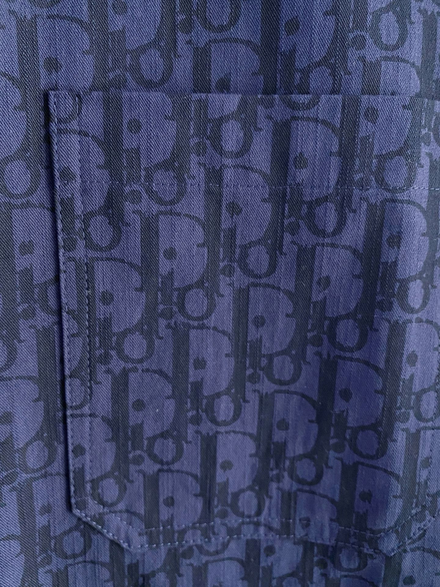 Dior 迪奥 CD 2026ss春季新款衬衫 全身logo老花满印牛仔衬衫 定制水洗面料 超高工艺的拔