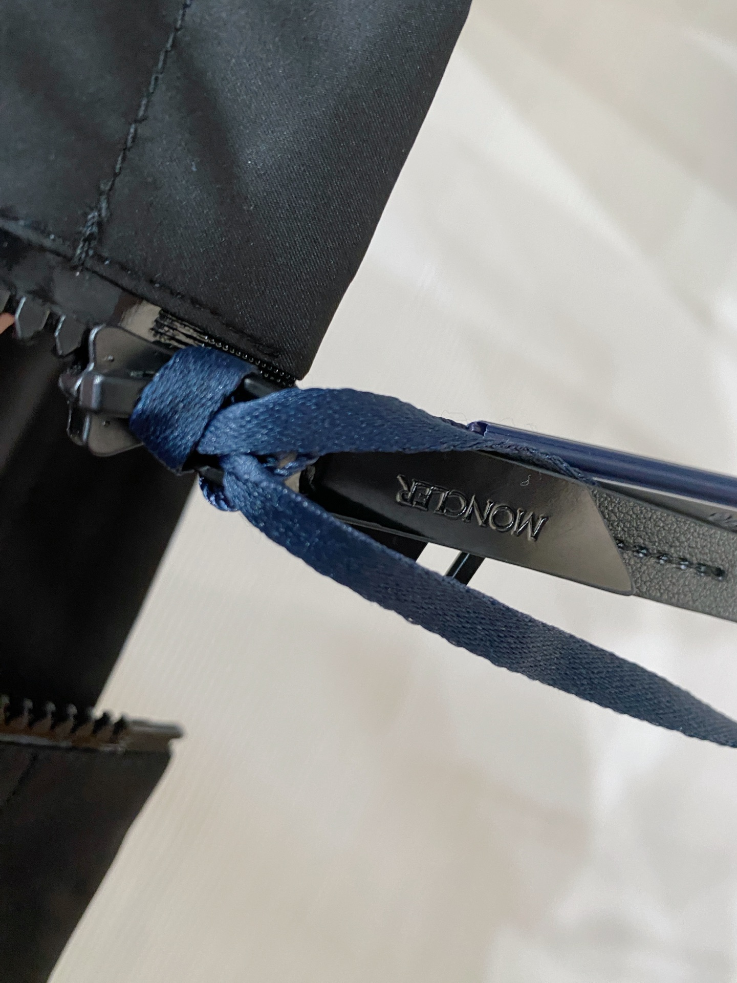 Moncler 蒙口 2026ss春季新款连帽夹克外套全高端版本！高定专柜面料辅料，透气舒适度高，细节无