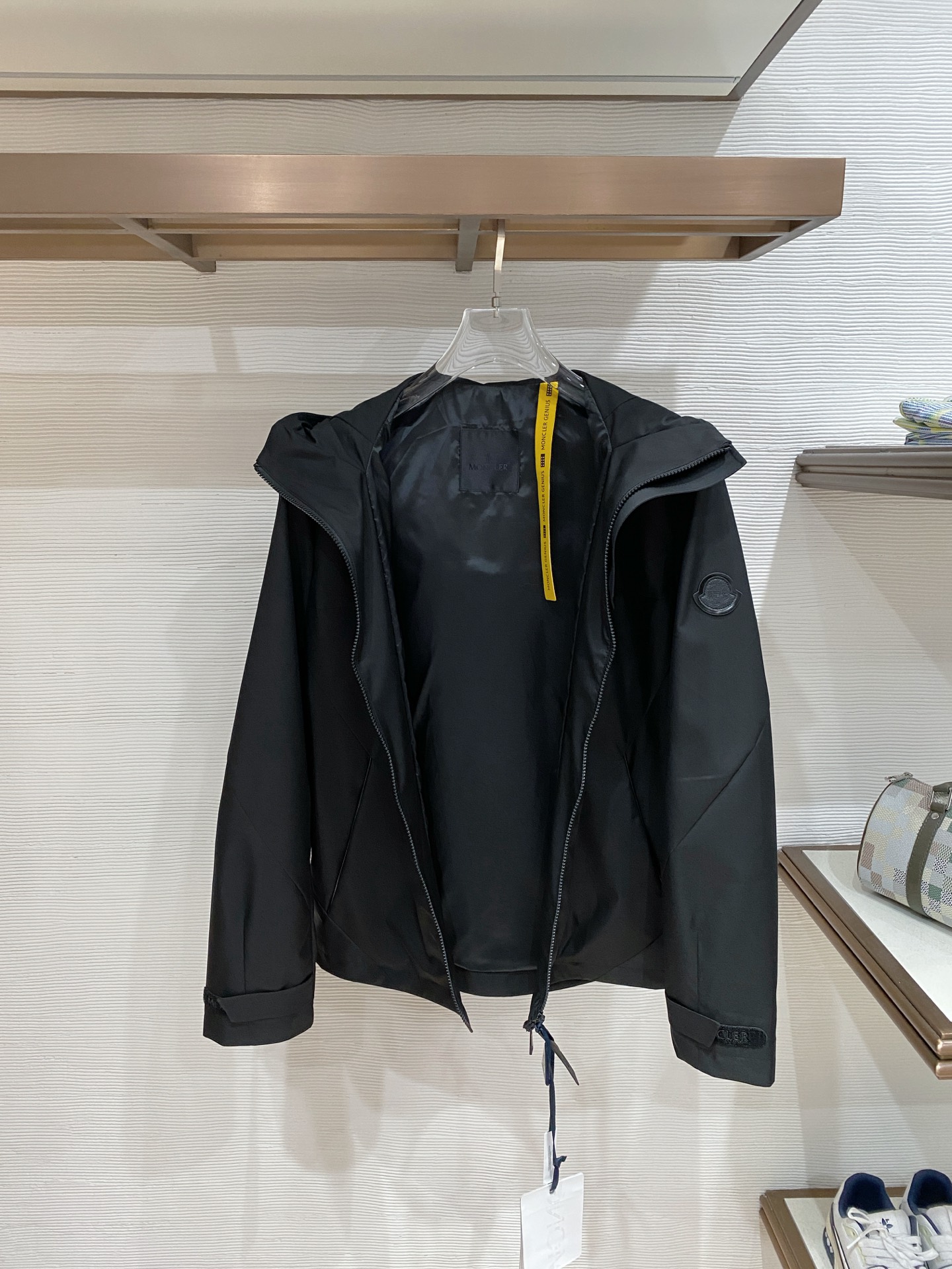 Moncler 蒙口 2026ss春季新款连帽夹克外套全高端版本！高定专柜面料辅料，透气舒适度高，细节无