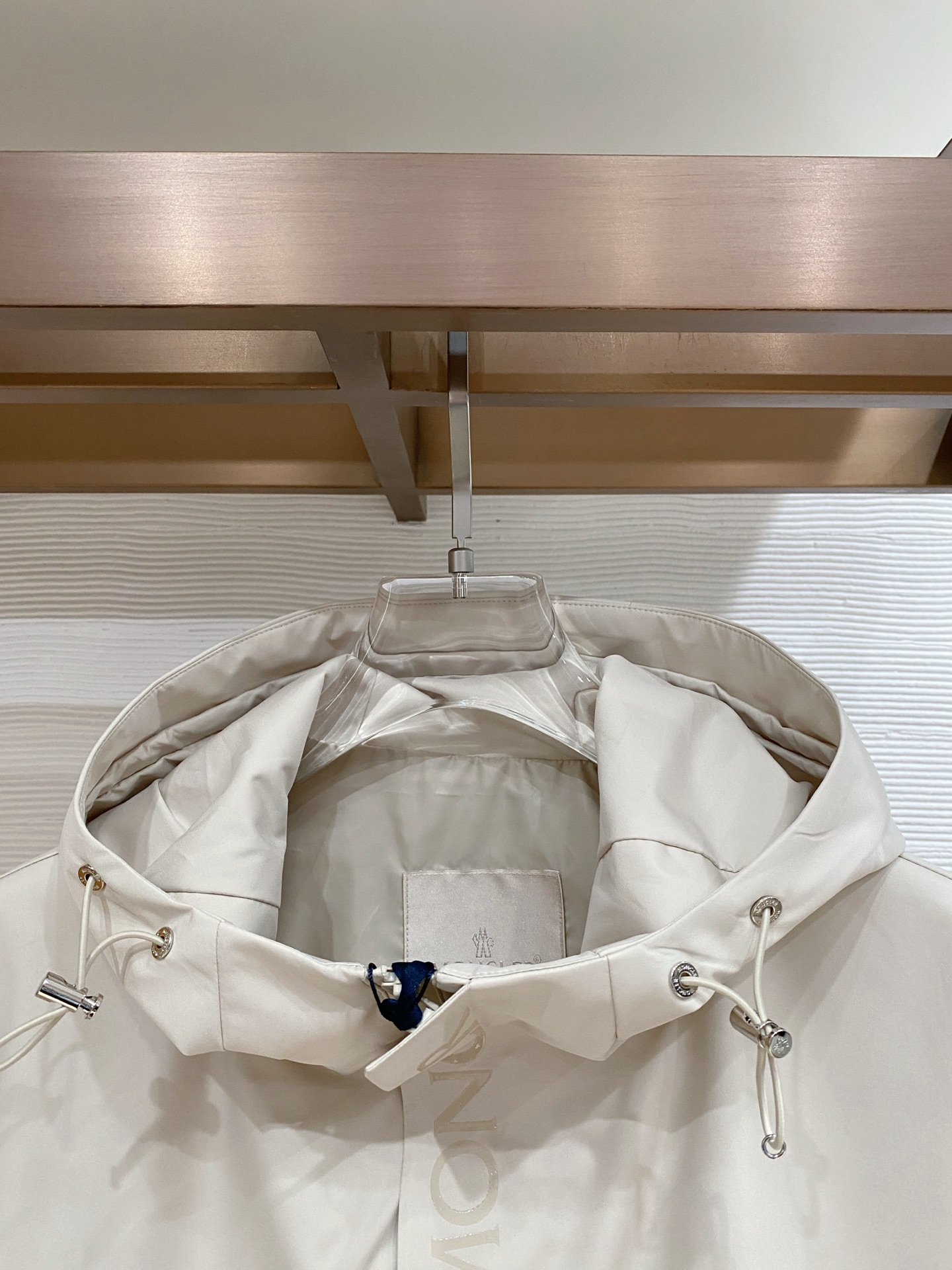 Moncler 蒙口 2026ss春季新款连帽夹克外套全高端版本！高定专柜面料辅料，透气舒适度高，细节无