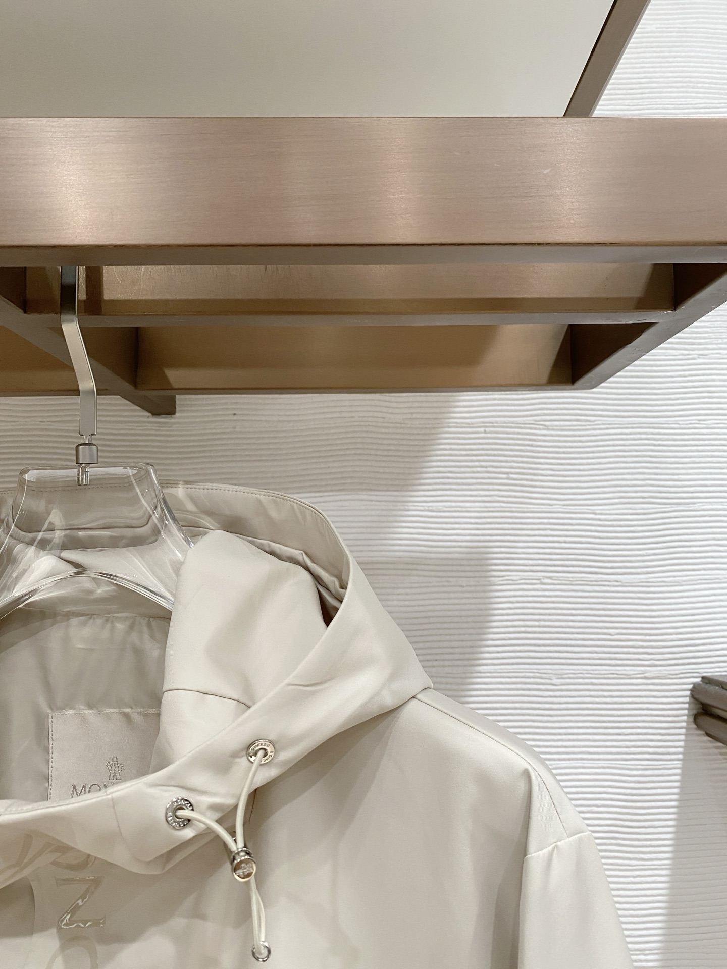 Moncler 蒙口 2026ss春季新款连帽夹克外套全高端版本！高定专柜面料辅料，透气舒适度高，细节无