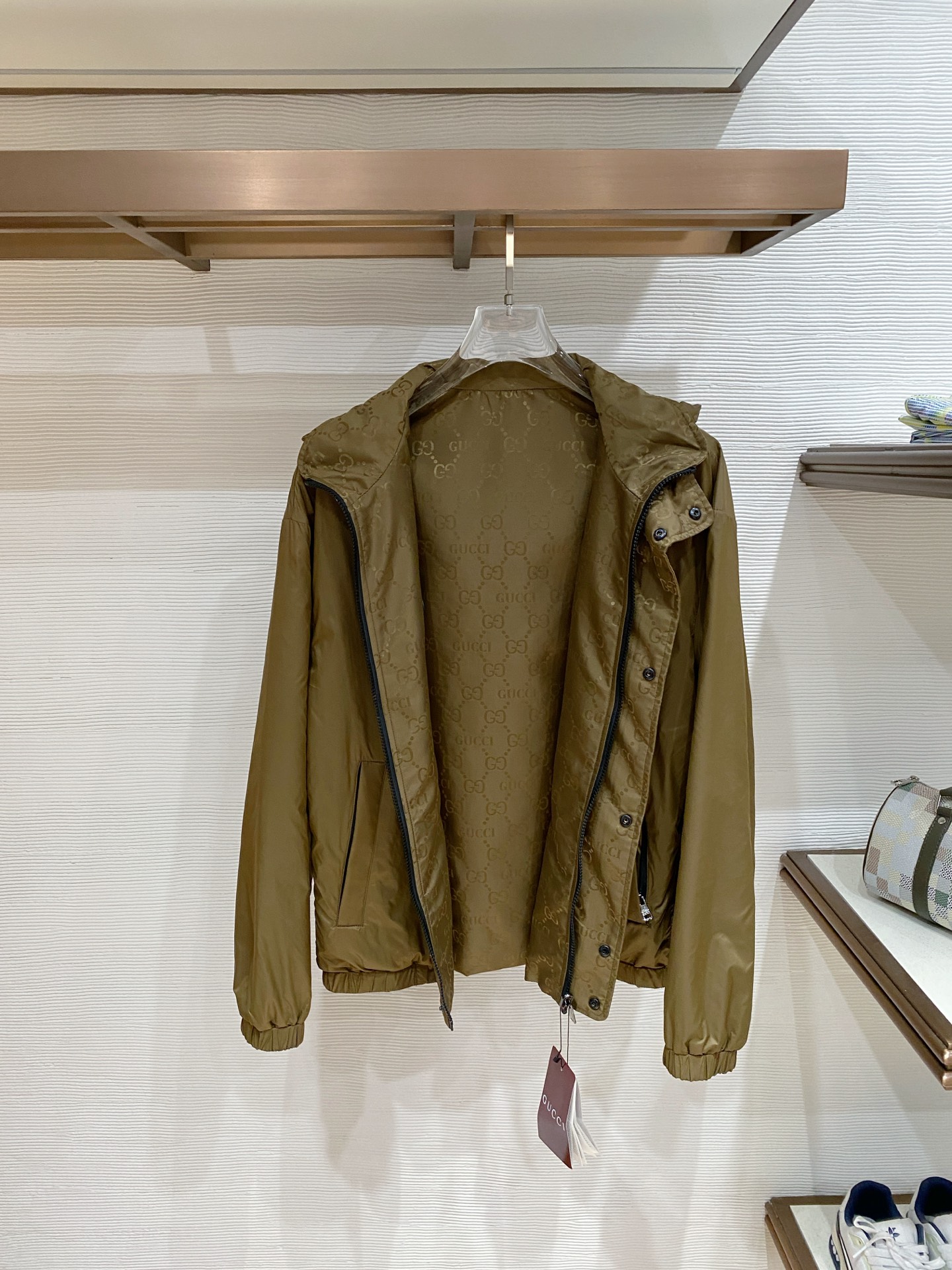 Gucci 古奇 双面穿 2026ss春季新款连帽夹克外套全高端版本！高定专柜面料辅料，透气舒适度高，细