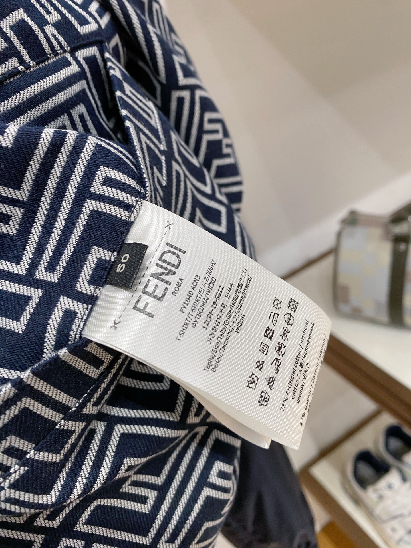 Fendi 芬迪 2026新款连帽夹克春装外套、双面可穿、新款发布、顶级品质>(夹克系列)专柜官网同步发