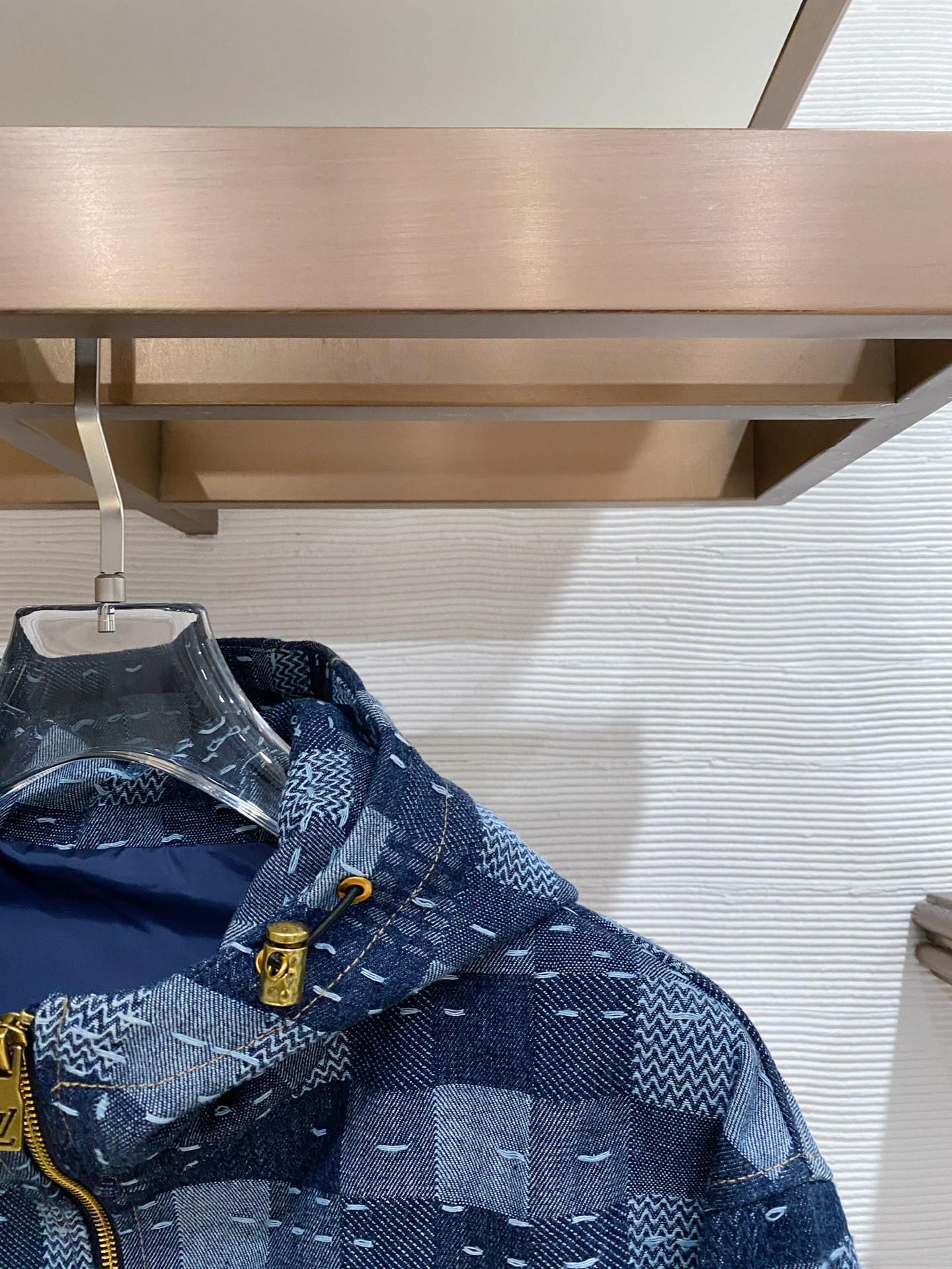 LV 2026ss春季新款夹克外套全高端版本！高定专柜面料辅料，透气舒适度高，细节无可挑剔，做工考究工艺