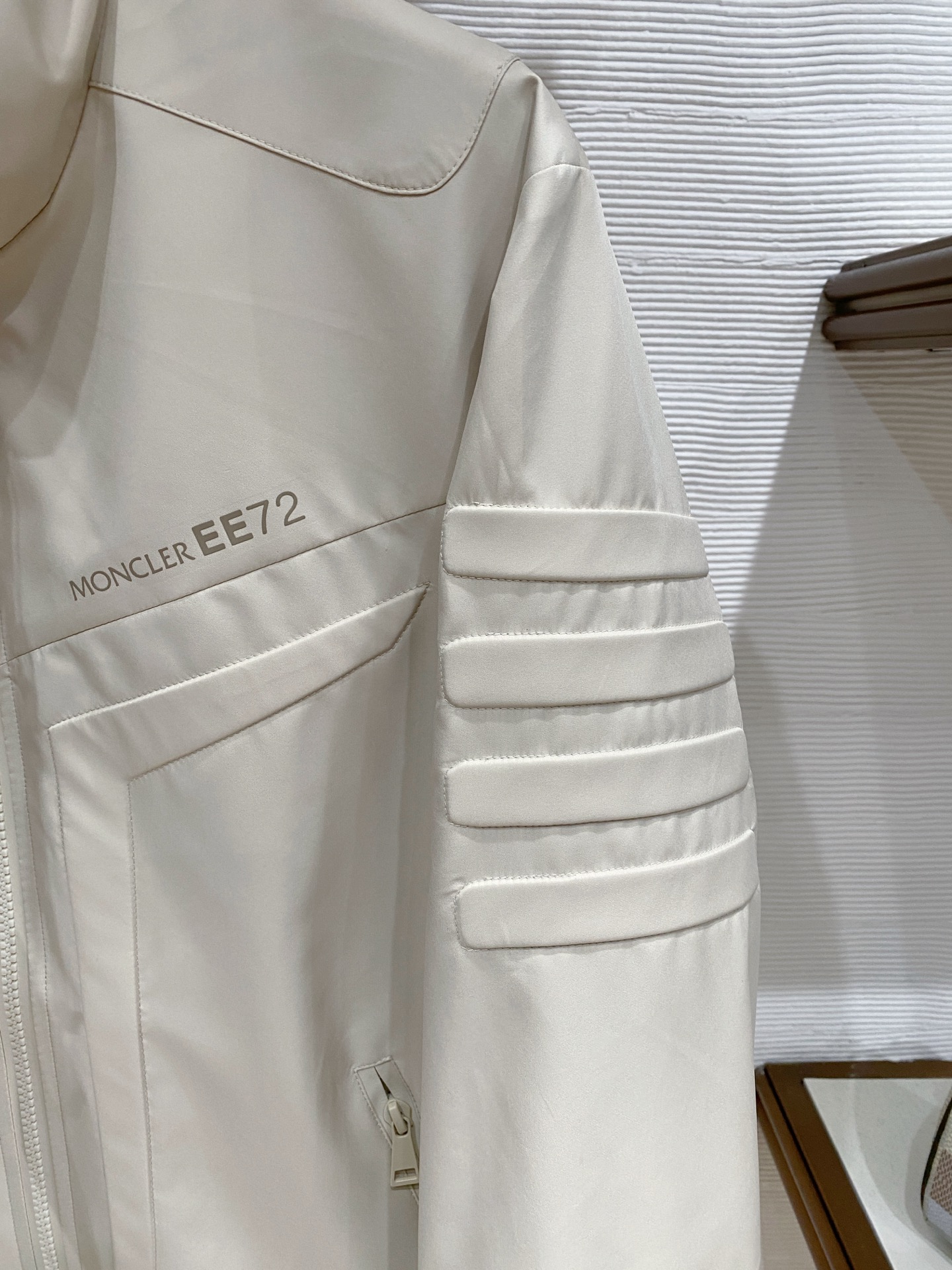 Moncler 蒙口 2026ss春季新款立领夹克外套全高端版本！高定专柜面料辅料，透气舒适度高，细节无