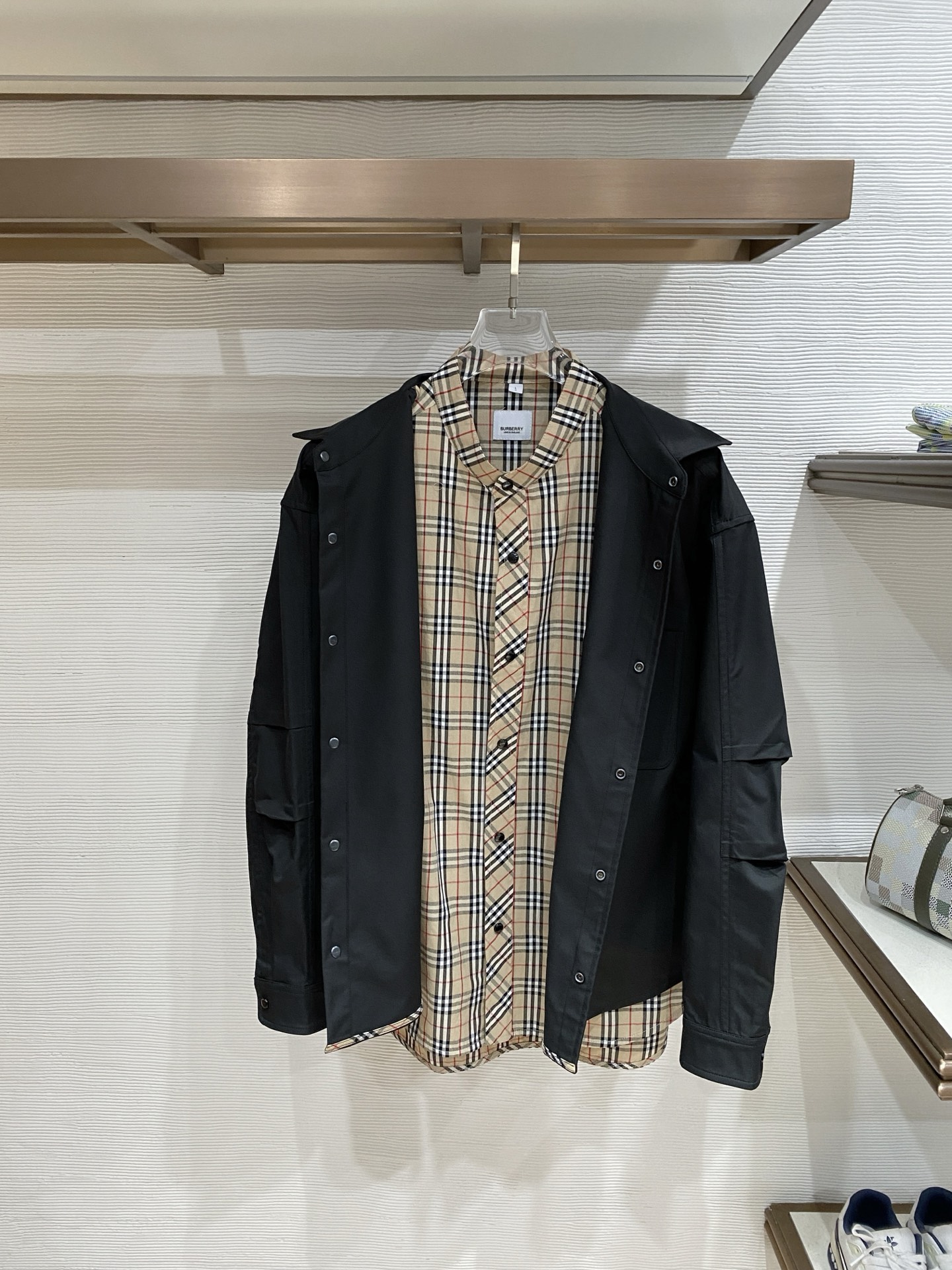 Burberry 巴宝莉 假两件衬衫外套 2026ss春季新款夹克外套全高端版本！高定专柜面料辅料，透气