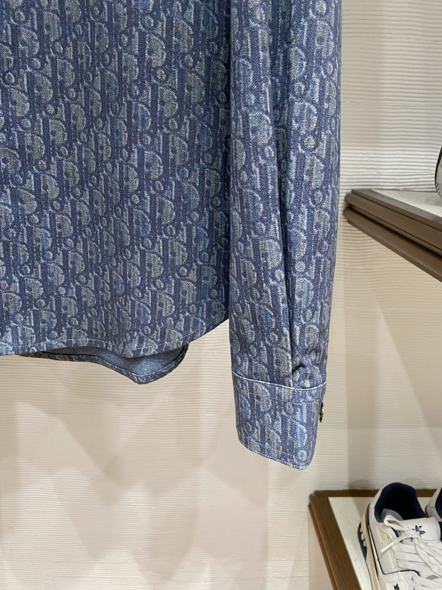 Dior 迪奥 CD 2026ss春季新款衬衫 全身logo老花满印牛仔衬衫 定制水洗面料 超高工艺的拔