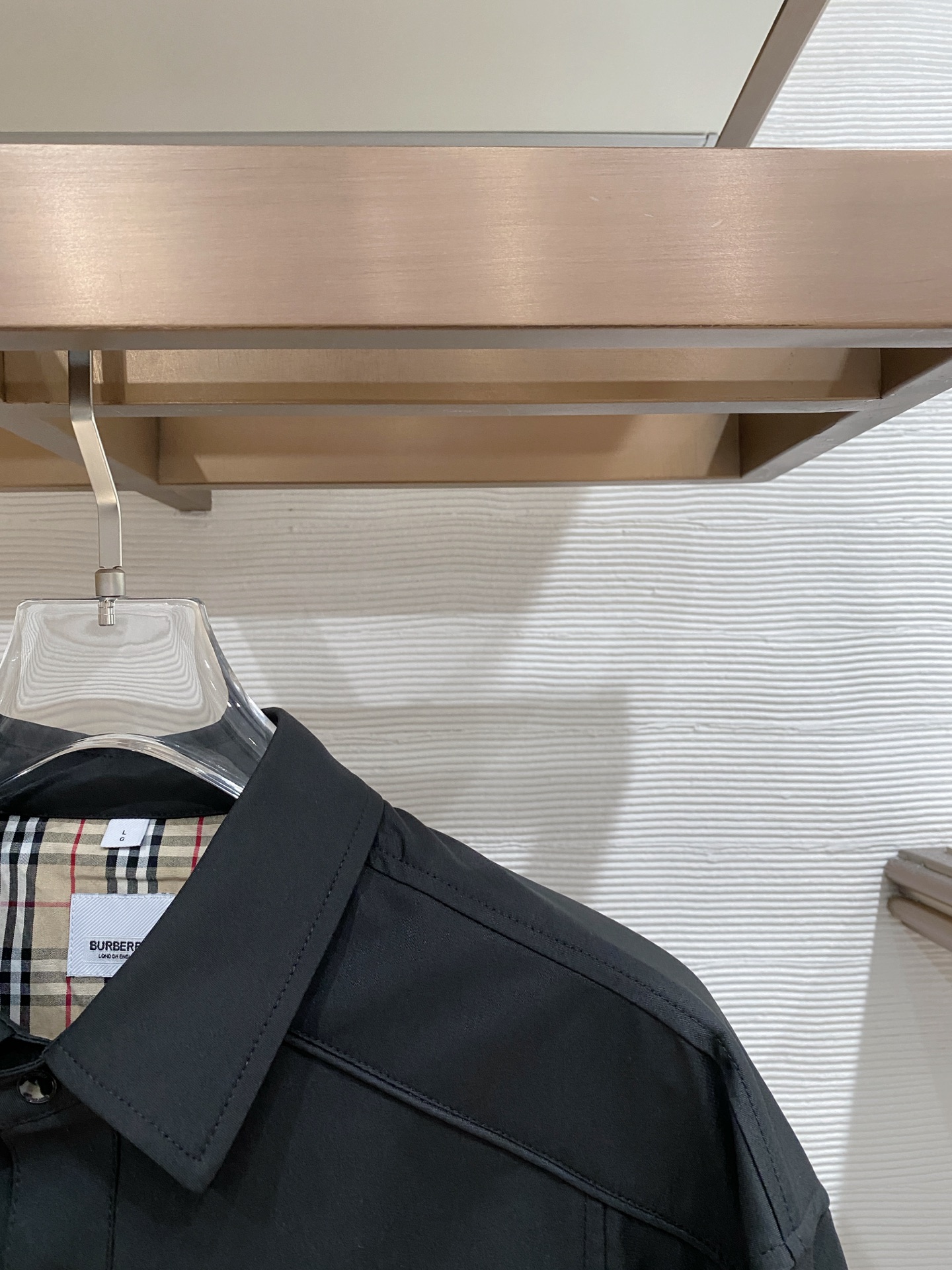 Burberry 巴宝莉2026ss春季新款夹克外套全高端版本！高定专柜面料辅料，透气舒适度高，细节无可