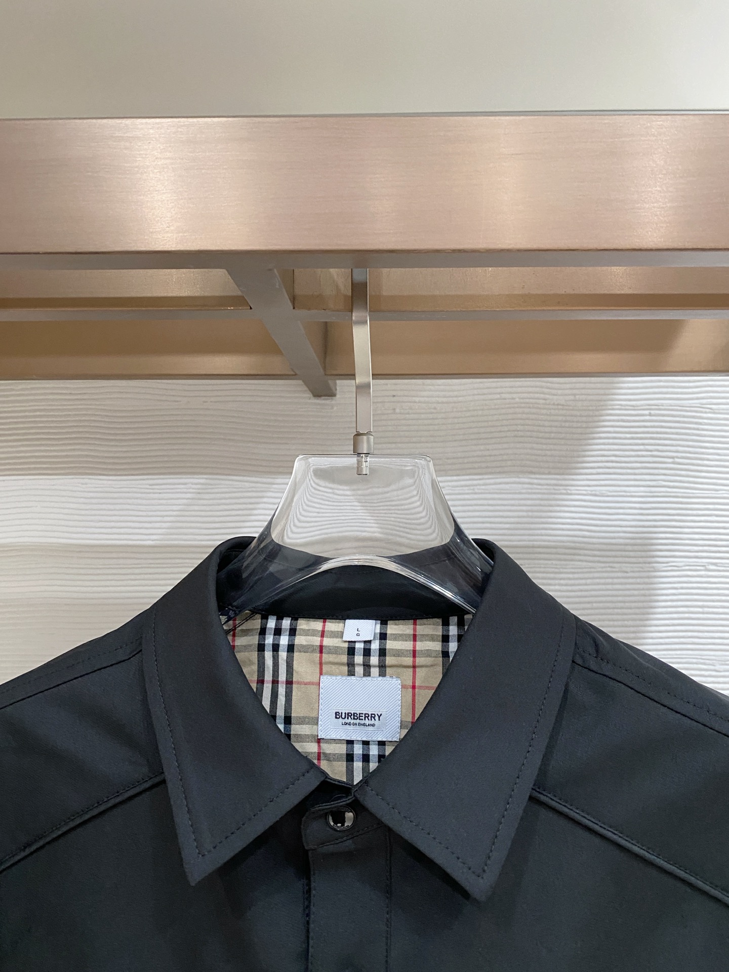 Burberry 巴宝莉2026ss春季新款夹克外套全高端版本！高定专柜面料辅料，透气舒适度高，细节无可