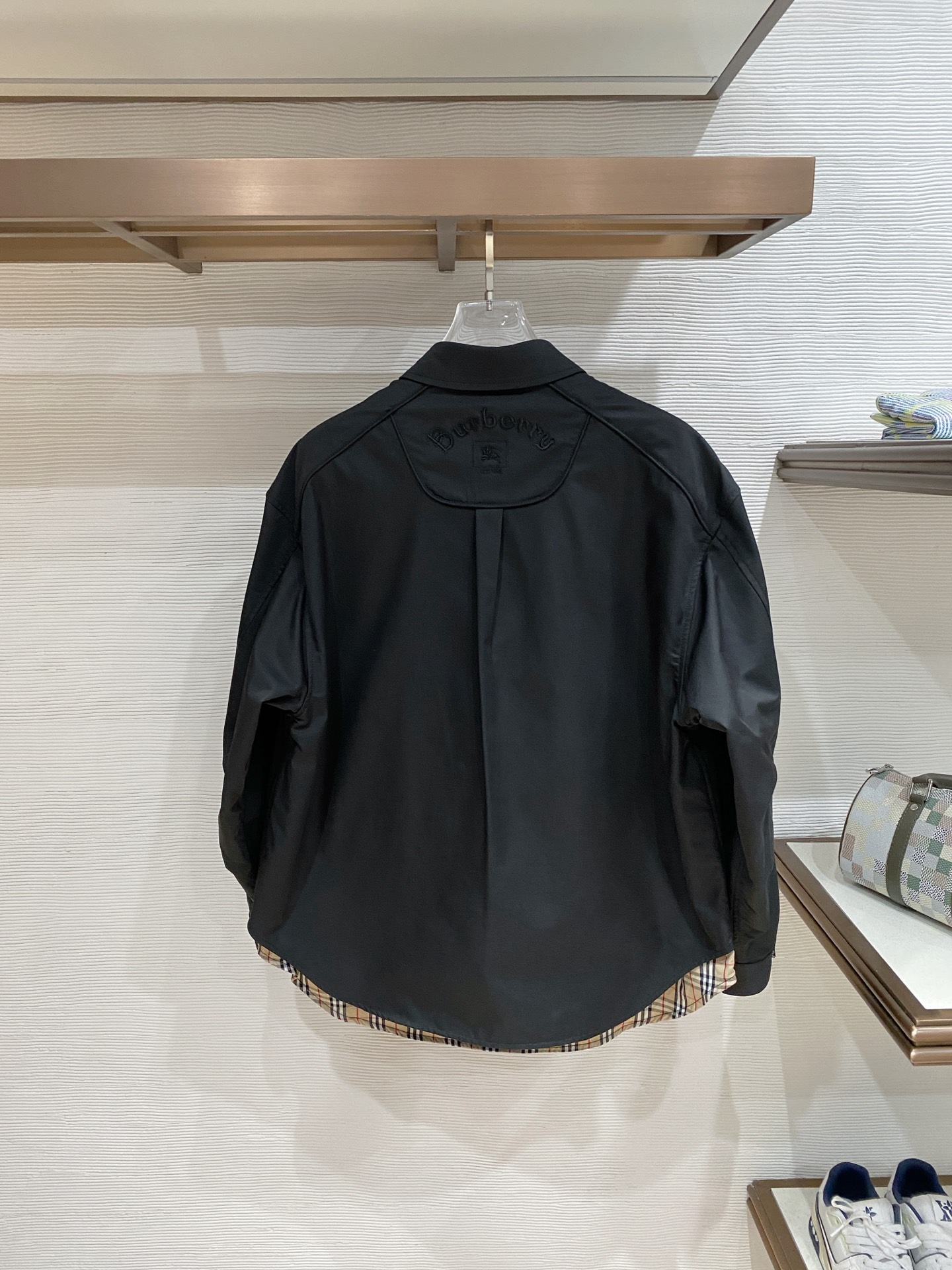 Burberry 巴宝莉2026ss春季新款夹克外套全高端版本！高定专柜面料辅料，透气舒适度高，细节无可