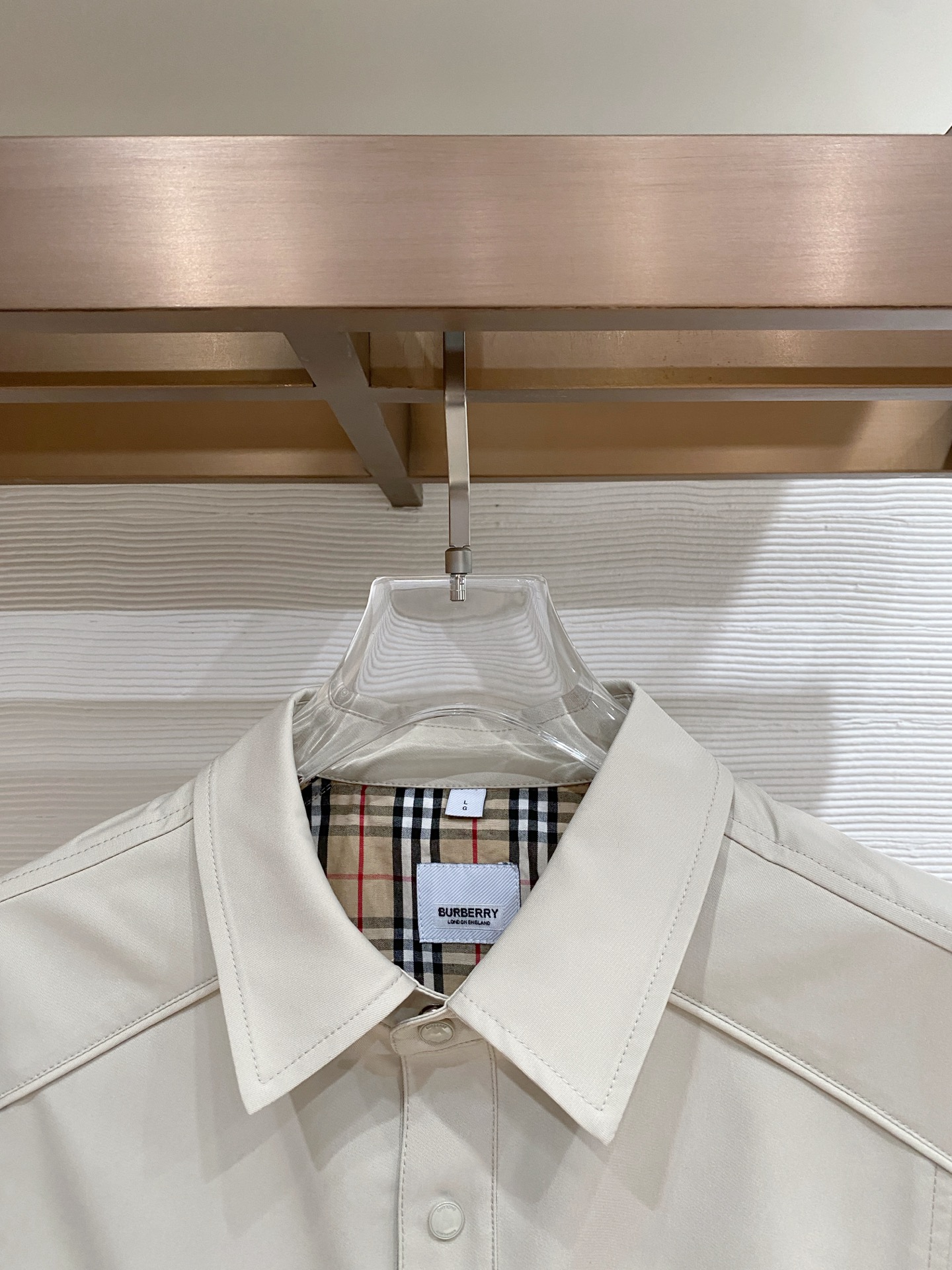 Burberry 巴宝莉2026ss春季新款夹克外套全高端版本！高定专柜面料辅料，透气舒适度高，细节无可