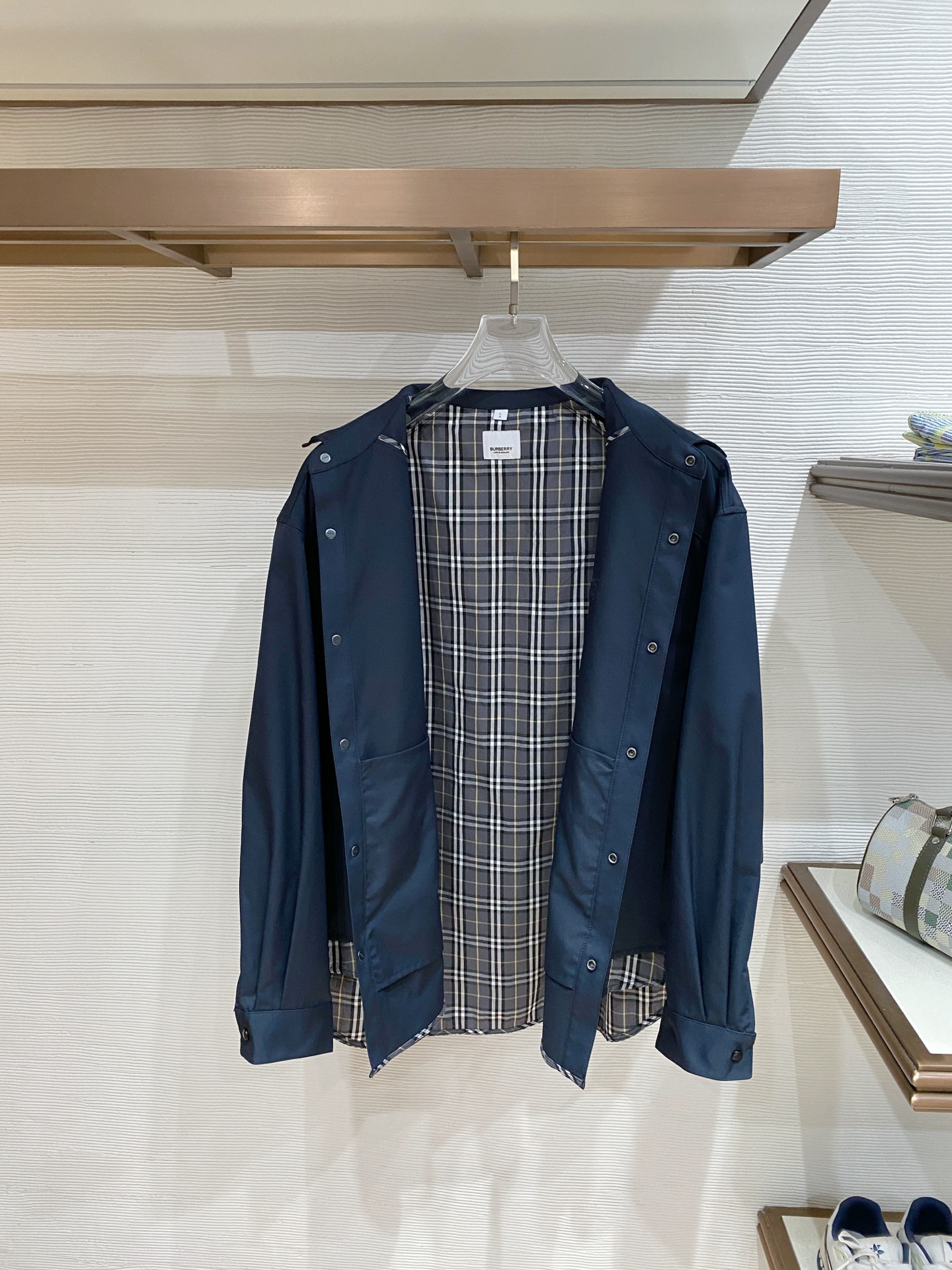 Burberry 巴宝莉2026ss春季新款夹克外套全高端版本！高定专柜面料辅料，透气舒适度高，细节无可