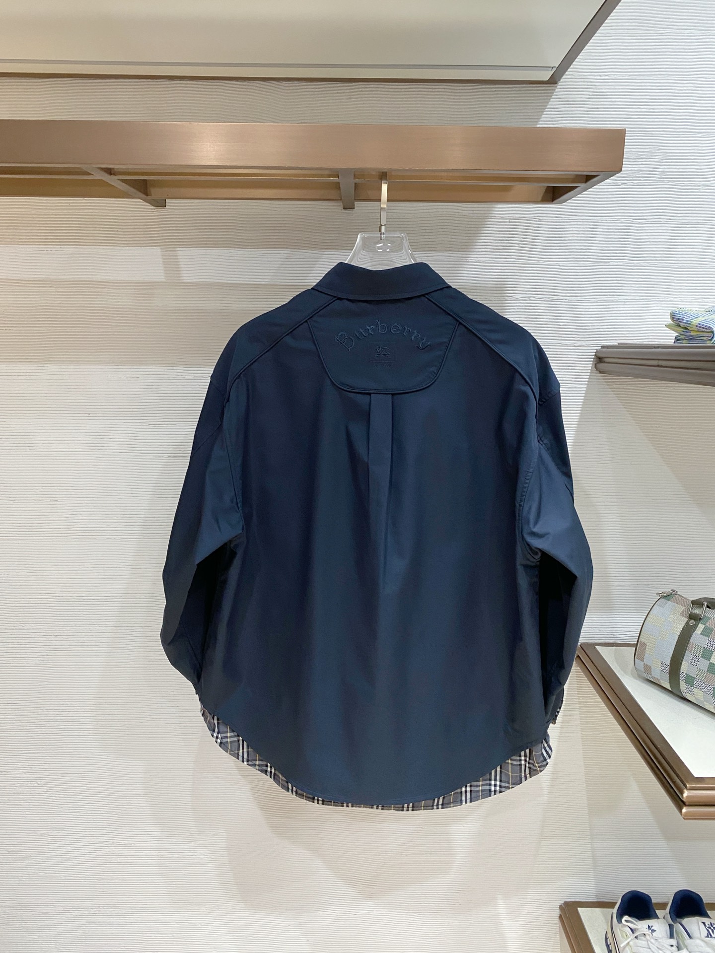 Burberry 巴宝莉2026ss春季新款夹克外套全高端版本！高定专柜面料辅料，透气舒适度高，细节无可