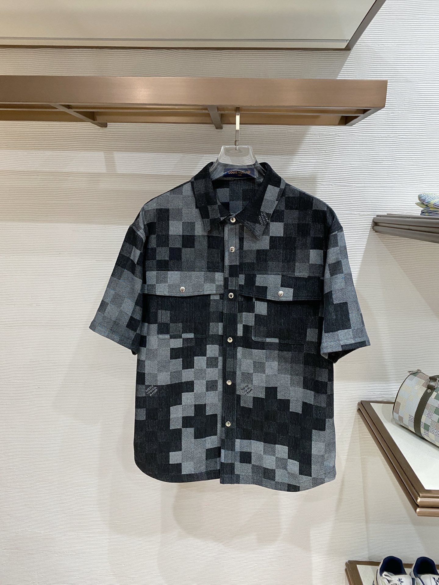 LV 袖子可拆卸 2026ss春季新款夹克牛仔外套全高端版本！高定专柜面料辅料，透气舒适度高，细节无可挑