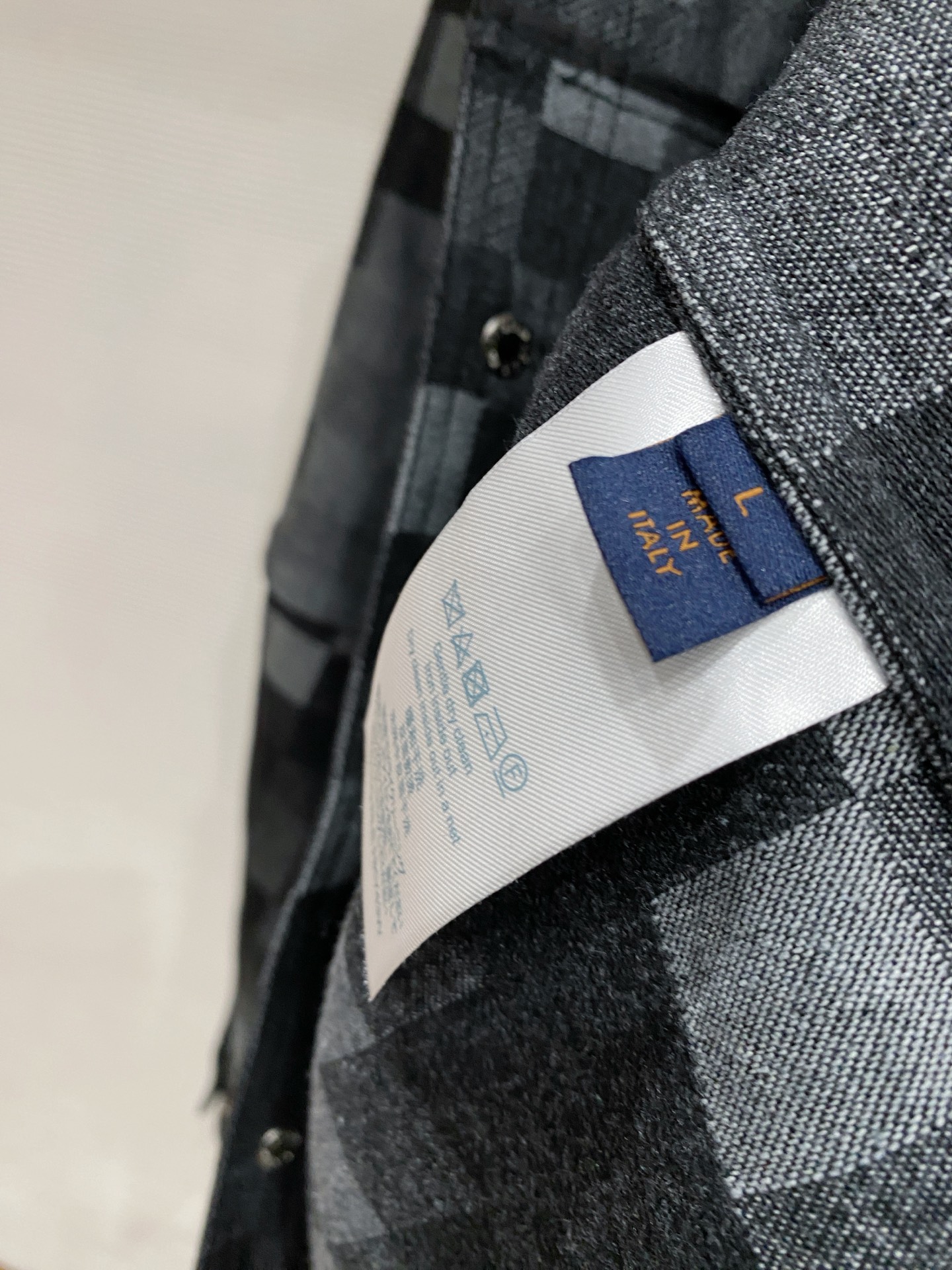 LV 袖子可拆卸 2026ss春季新款夹克牛仔外套全高端版本！高定专柜面料辅料，透气舒适度高，细节无可挑