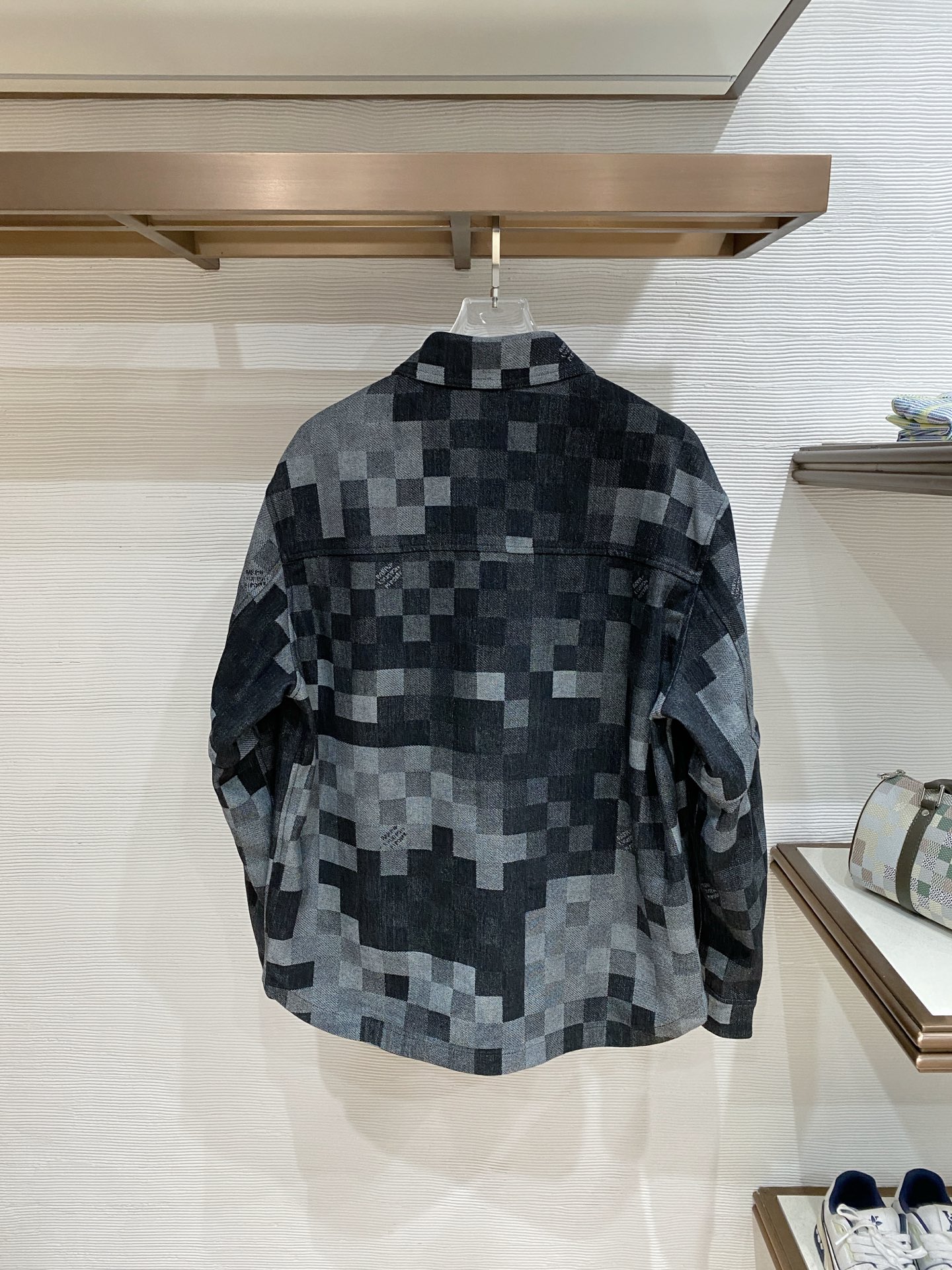 LV 袖子可拆卸 2026ss春季新款夹克牛仔外套全高端版本！高定专柜面料辅料，透气舒适度高，细节无可挑