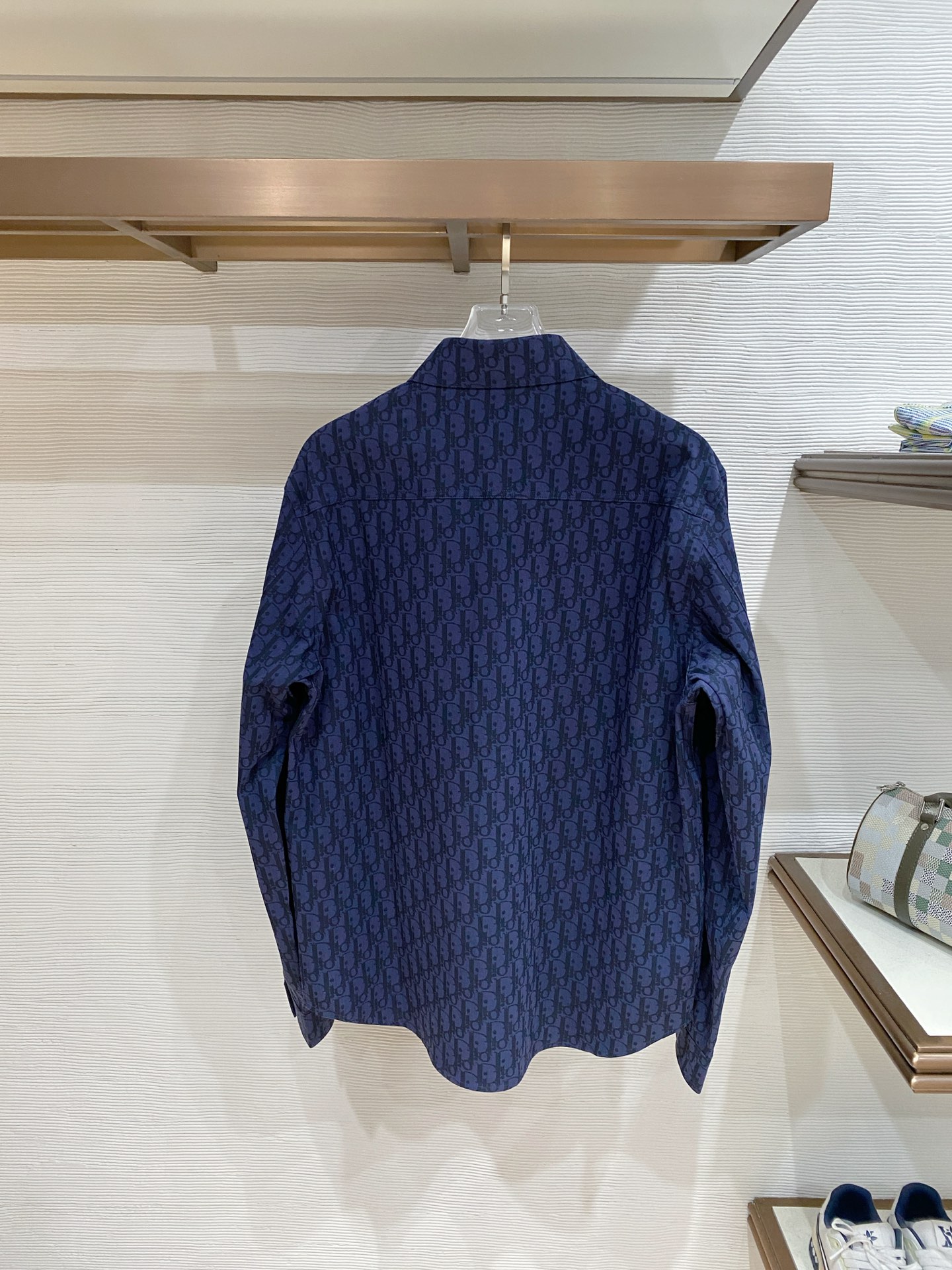 Dior 迪奥 CD 2026ss春季新款衬衫 全身logo老花满印牛仔衬衫 定制水洗面料 超高工艺的拔