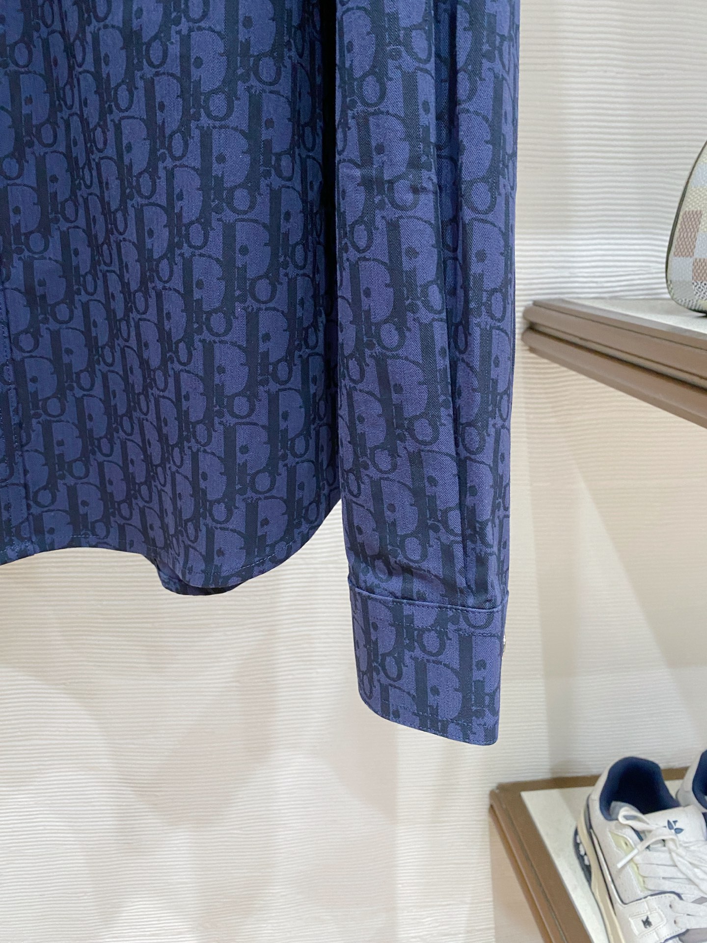 Dior 迪奥 CD 2026ss春季新款衬衫 全身logo老花满印牛仔衬衫 定制水洗面料 超高工艺的拔