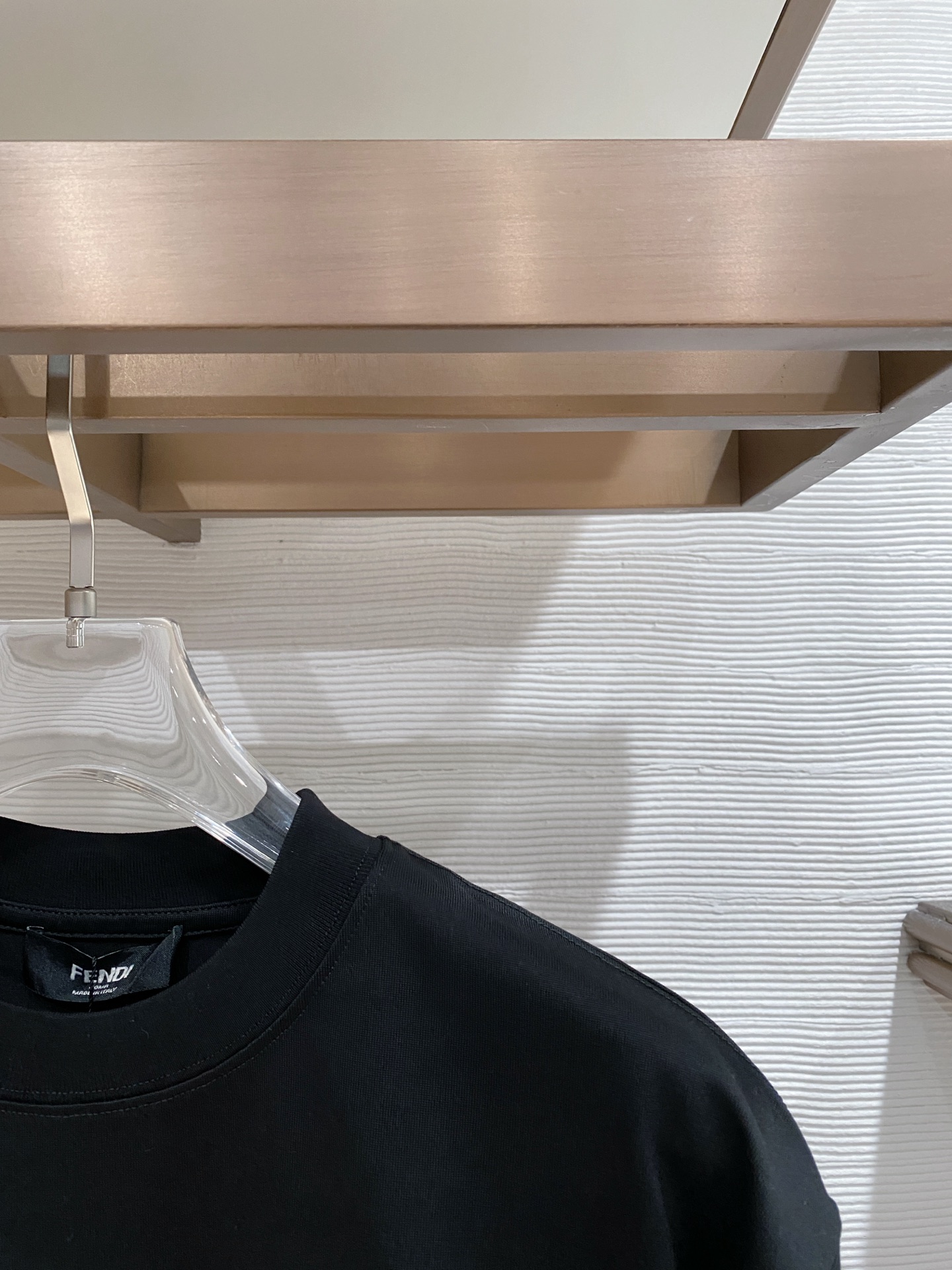 。FD🌟精品系列🌟2026春夏新款首发专柜最新款短袖圆领T恤 高端订制 设计前卫时尚！品牌logo重工艺