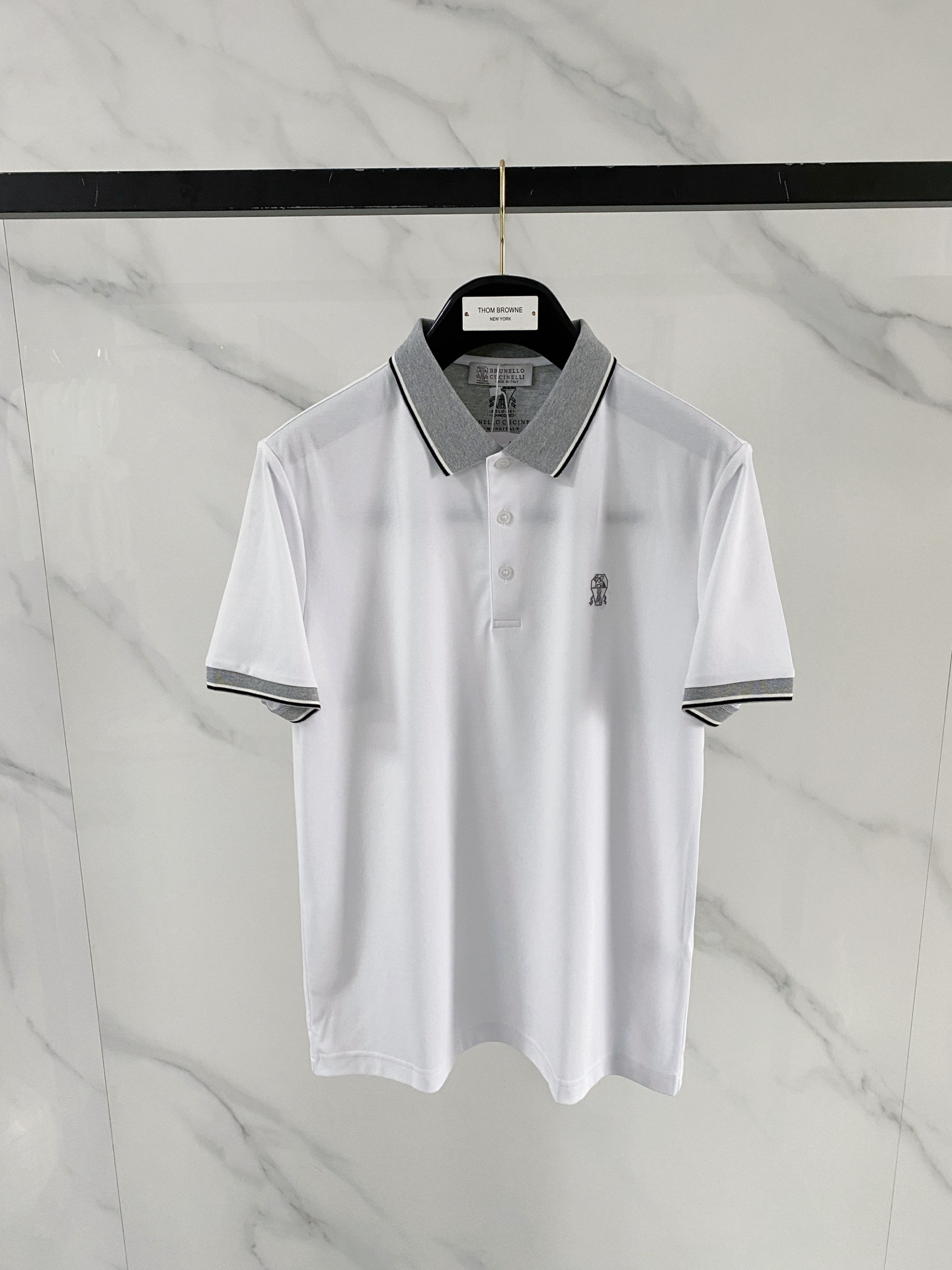 NO:746758,.BC 2026 spring and summer new product lapel polo short sleeves. Fashionable single product design, more fashionable and comfortable, high standard customization, very stylish upper body, luxury brand classic LOGO pattern. Customer-supplied accessories, customer-supplied imported comfortable and breathable fabrics with very delicate texture, exquisite details and exquisite craftsmanship, accessories are all supplied by foreign customers, a highly moldable item, can be matched with any fashion, super good fit, a must-have item for trendy men!  Size:48-56,,T-shirt,19860909.BC 2026春夏新品翻领polo短袖 时尚单品设计,更加时尚舒适,高标准定制,上身非常有型,奢华品牌经典LOGO图案 客供辅料,客供进口舒适透气面料质感非常细腻,细节工艺精湛考究,辅料皆为外商客供,塑造性极高的一款单品,任何时装都可以搭配,版型超级好 潮男必备单品！尺码:48-56,,T-shirt,,Men's clothing
