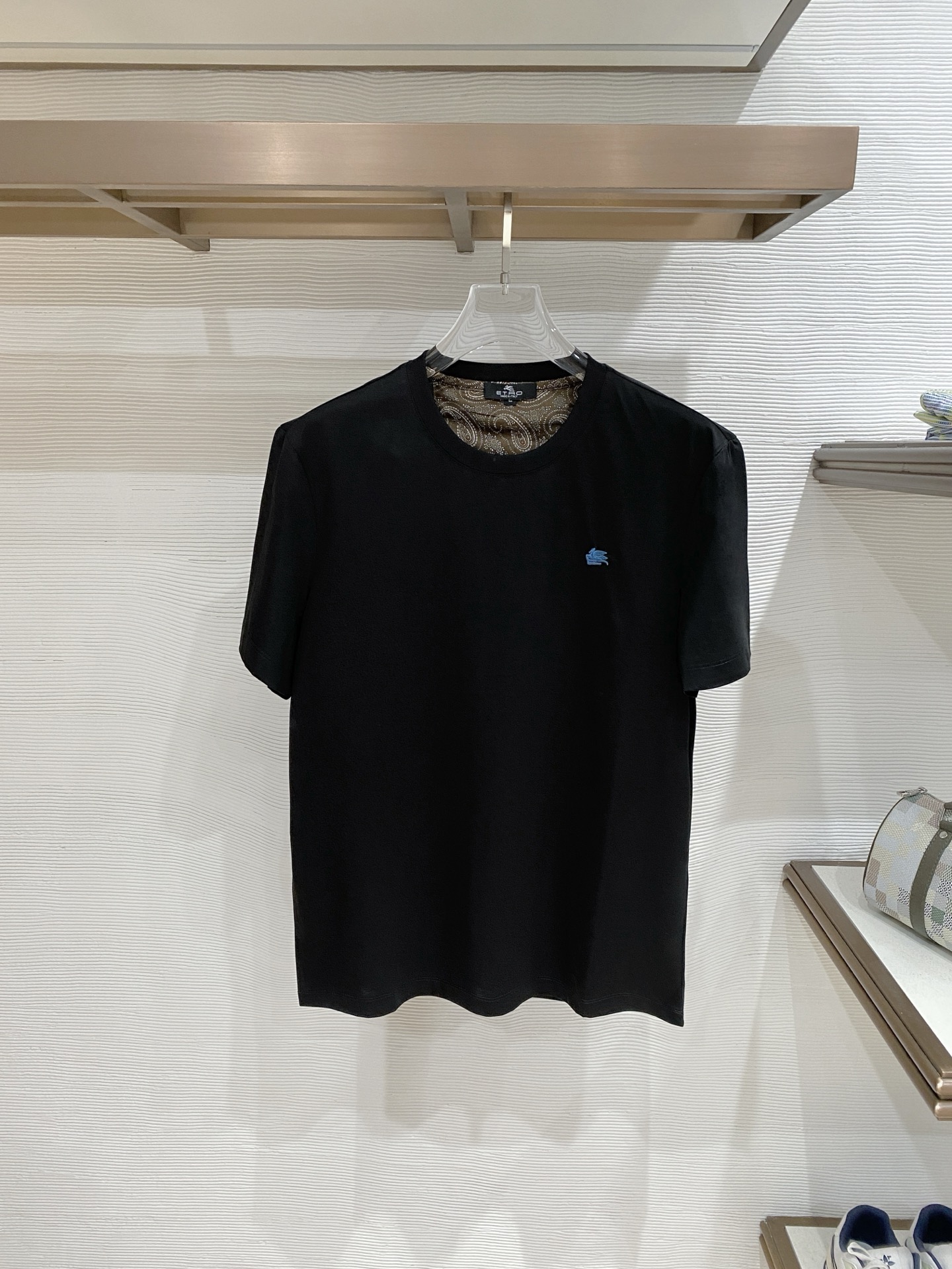 。ETRO艾焯老钱风品牌🌟丝光面料🌟2026春夏新款首发专柜最新款短袖圆领T恤 高端订制 设计前卫时尚！