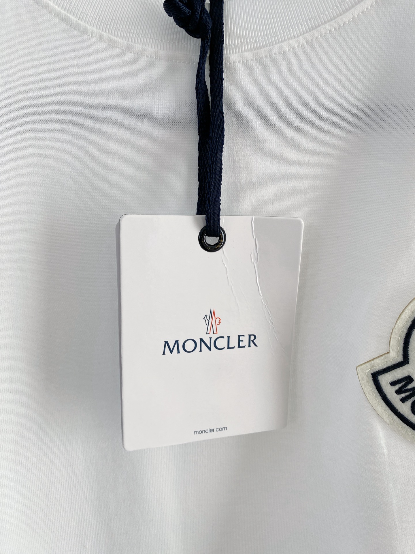 。蒙口🌟精品系列🌟2026春夏新款首发专柜最新款短袖圆领T恤 高端订制 设计前卫时尚！品牌logo重工艺