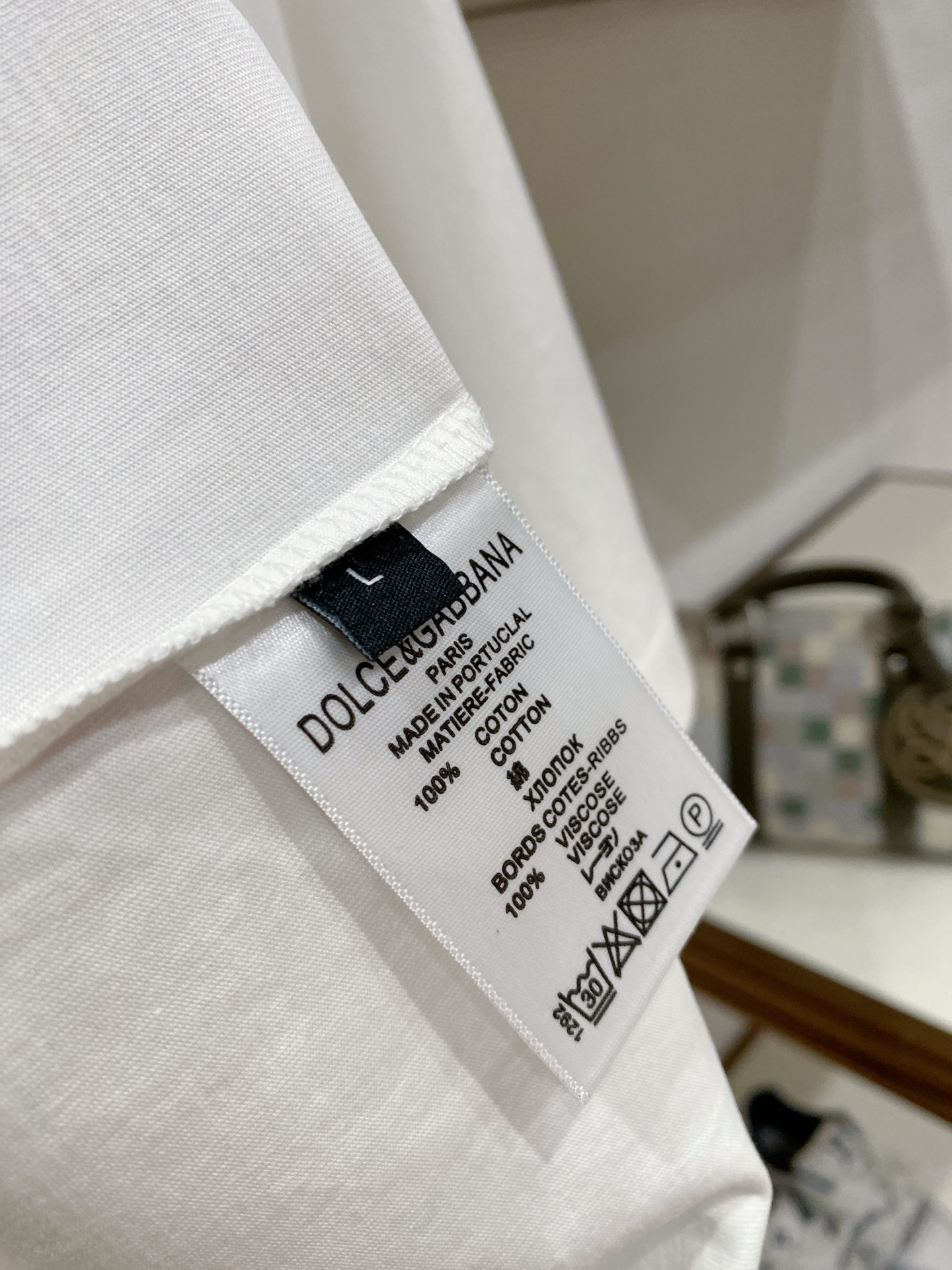 。DG🌟精品系列🌟2026春夏新款首发专柜最新款短袖圆领T恤 高端订制 设计前卫时尚！品牌logo重工艺