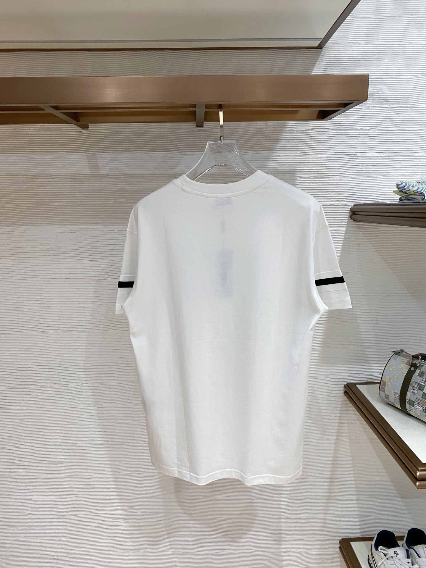 。Diro🌟精品系列🌟2026春夏新款首发专柜最新款短袖圆领T恤 高端订制 设计前卫时尚！品牌logo重