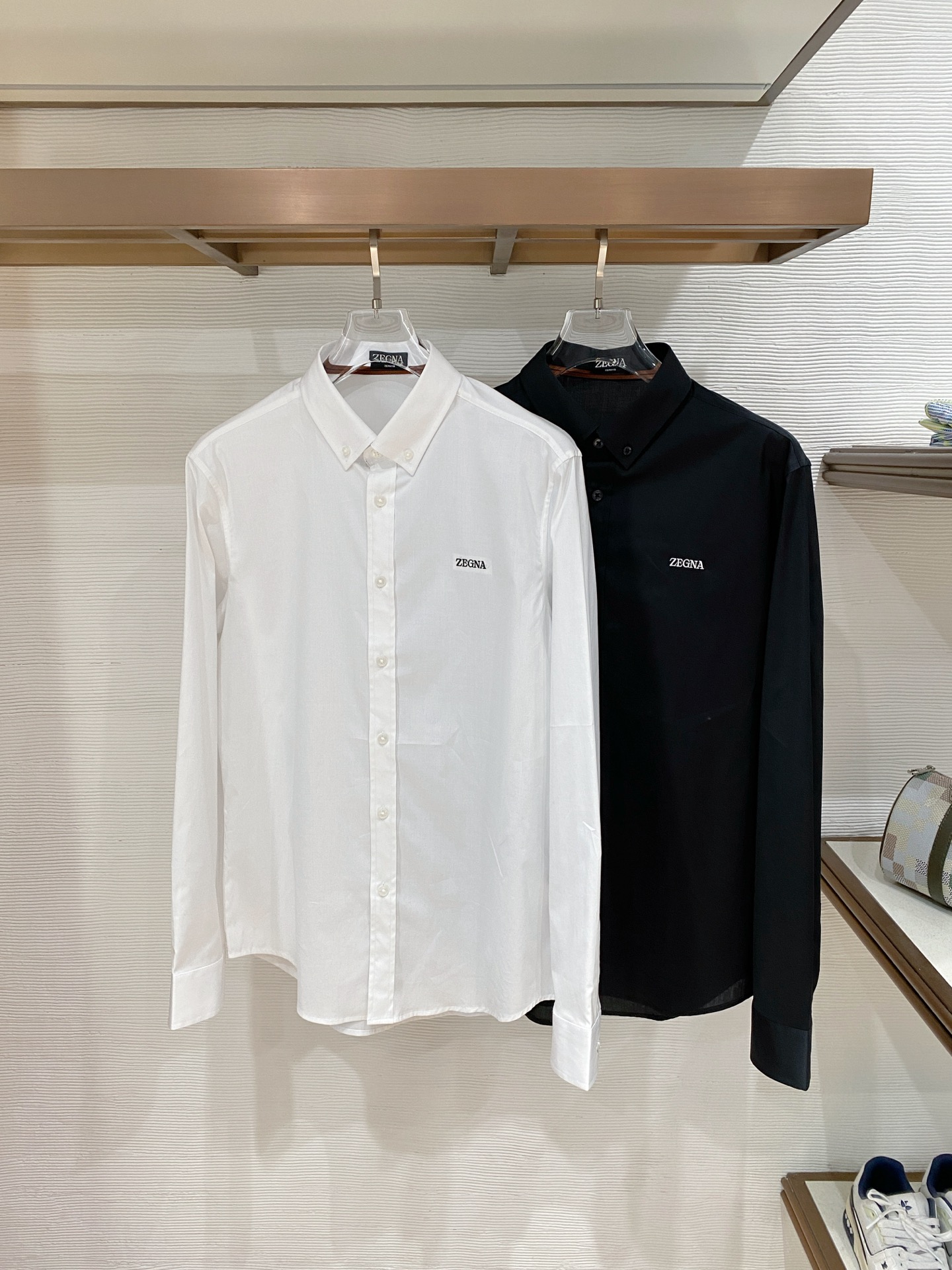 杰尼亚天丝➕长绒棉，业内翘楚，棉质的柔软亲肤、天丝的细滑温润丸美融合与平衡！精致高级又舒适，优质的面料与