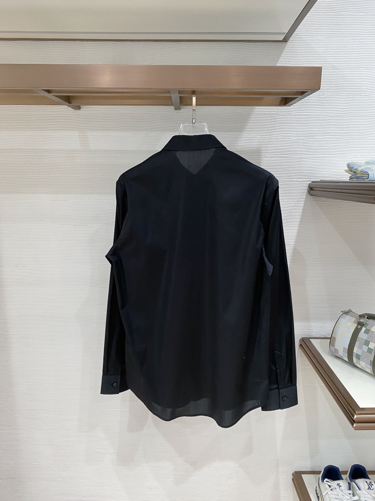 杰尼亚天丝➕长绒棉，业内翘楚，棉质的柔软亲肤、天丝的细滑温润丸美融合与平衡！精致高级又舒适，优质的面料与