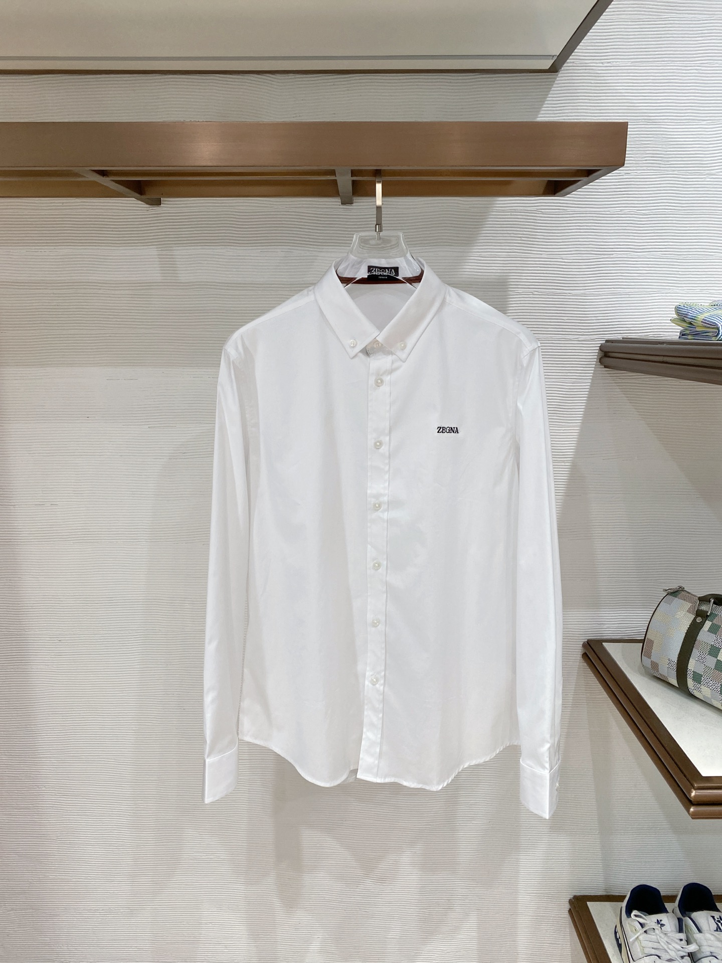 杰尼亚天丝➕长绒棉，业内翘楚，棉质的柔软亲肤、天丝的细滑温润丸美融合与平衡！精致高级又舒适，优质的面料与