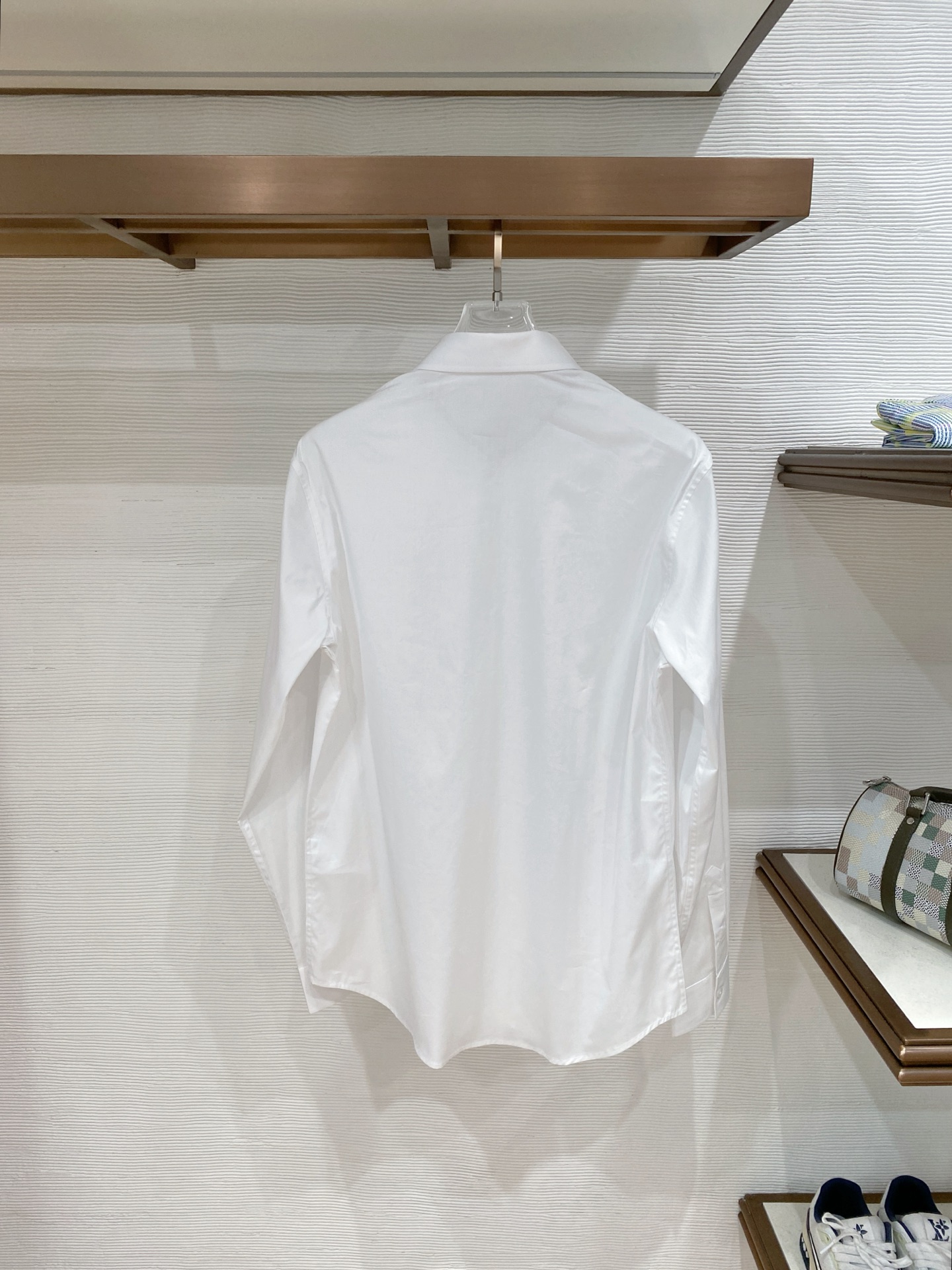 普拉达天丝➕长绒棉，业内翘楚，棉质的柔软亲肤、天丝的细滑温润丸美融合与平衡！精致高级又舒适，优质的面料与