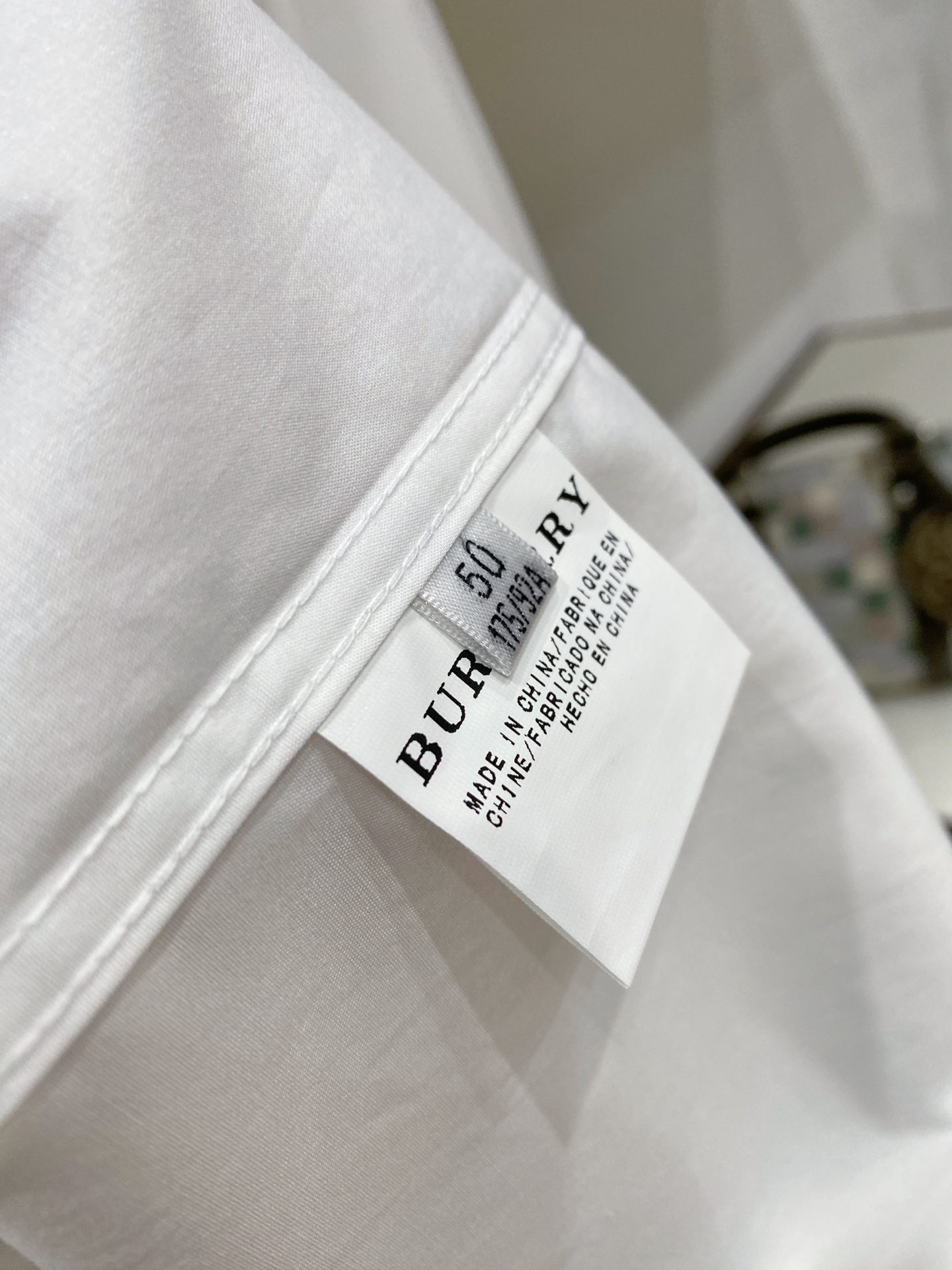 巴宝莉天丝➕长绒棉，业内翘楚，棉质的柔软亲肤、天丝的细滑温润丸美融合与平衡！精致高级又舒适，优质的面料与