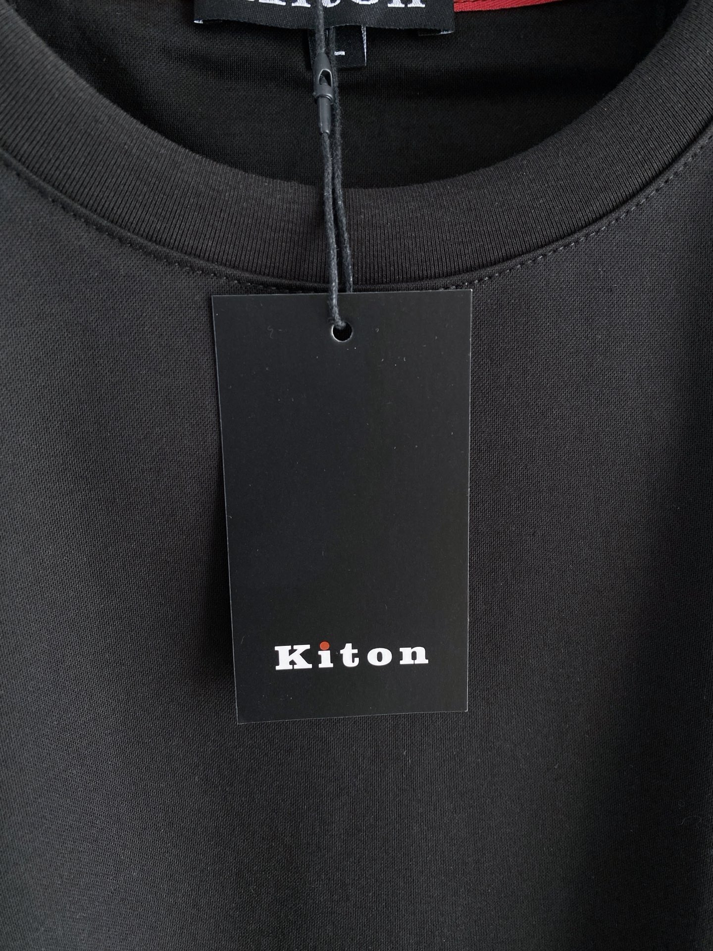 。其顿老钱风品牌🌟丝光面料🌟2026春夏新款首发专柜最新款短袖圆领T恤 高端订制 设计前卫时尚！品牌lo