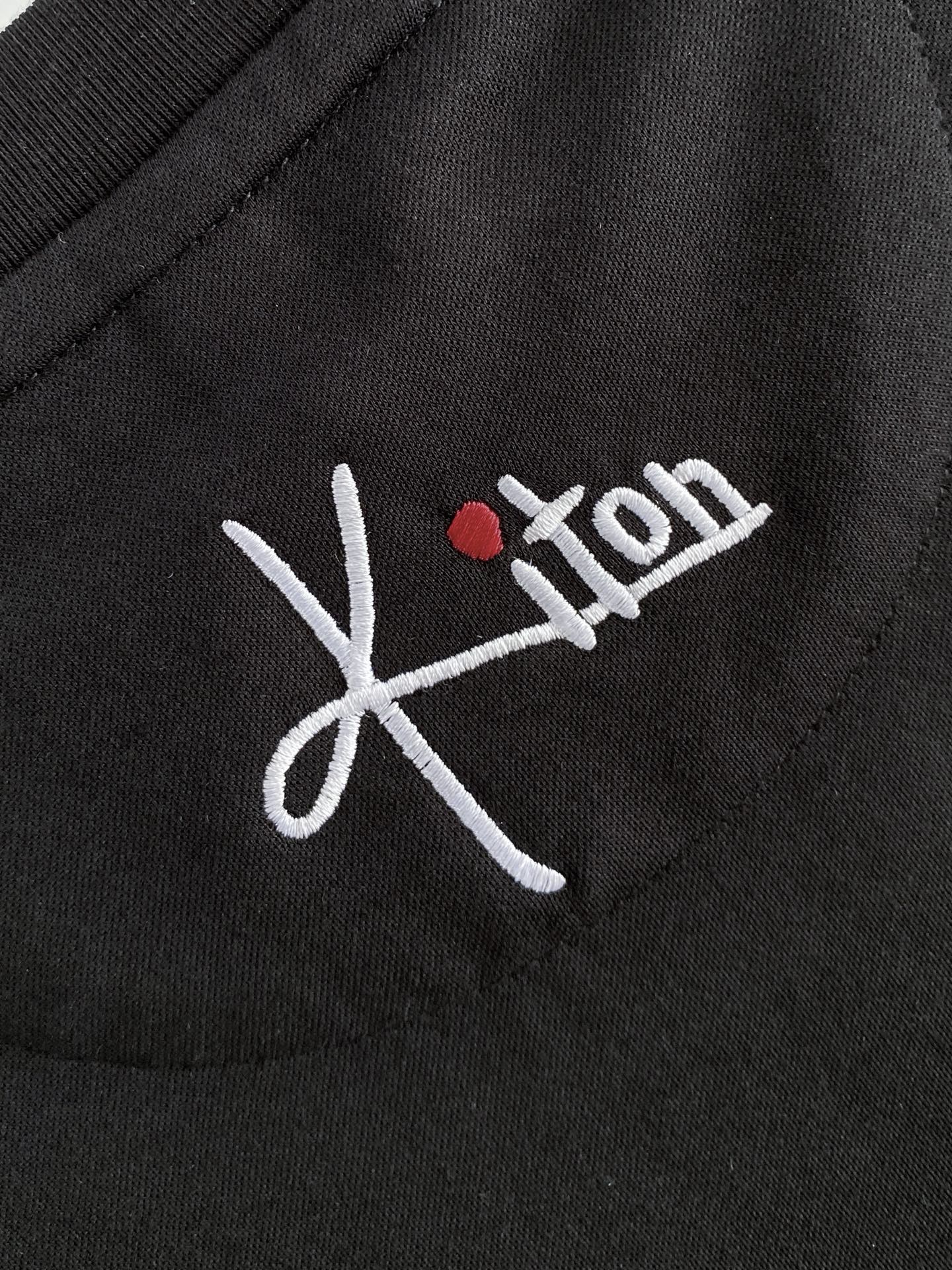 。其顿老钱风品牌🌟丝光面料🌟2026春夏新款首发专柜最新款短袖圆领T恤 高端订制 设计前卫时尚！品牌lo