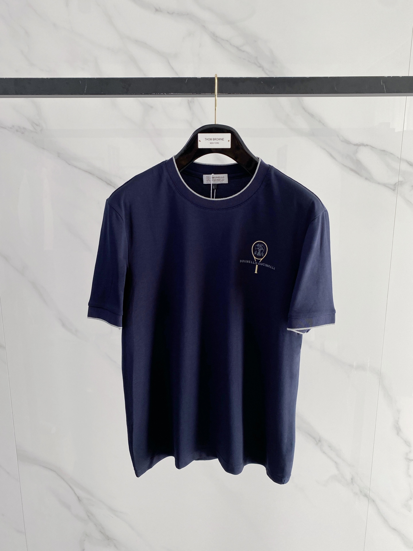 NO:746763,BC 2026 spring and summer new style debut counter, the latest short-sleeved round neck T-shirt, high-end customization, avant-garde and fashionable design!  The brand logo is designed with heavy craftsmanship. High-end customized double-ply high-end fabrics. Soft to the touch. Comfortable to wear. Exquisite stitching at the counter level. Fine workmanship. The upper body effect is incomparably handsome!  A must-have item for a stylish man!  Size M-3XL,,T-shirt,tees,t-shirt,19860909BC 2026春夏新款首发专柜最新款短袖圆领T恤 高端订制 设计前卫时尚！品牌logo重工艺设计 高端定制双股高定面料.手感柔软.穿着舒适.专柜级别精致车线.做工精细.上身效果无敌帅气！型男必备单品！ 码数M-3XL,,T-shirt,tees，t-shirt,,Men's clothing