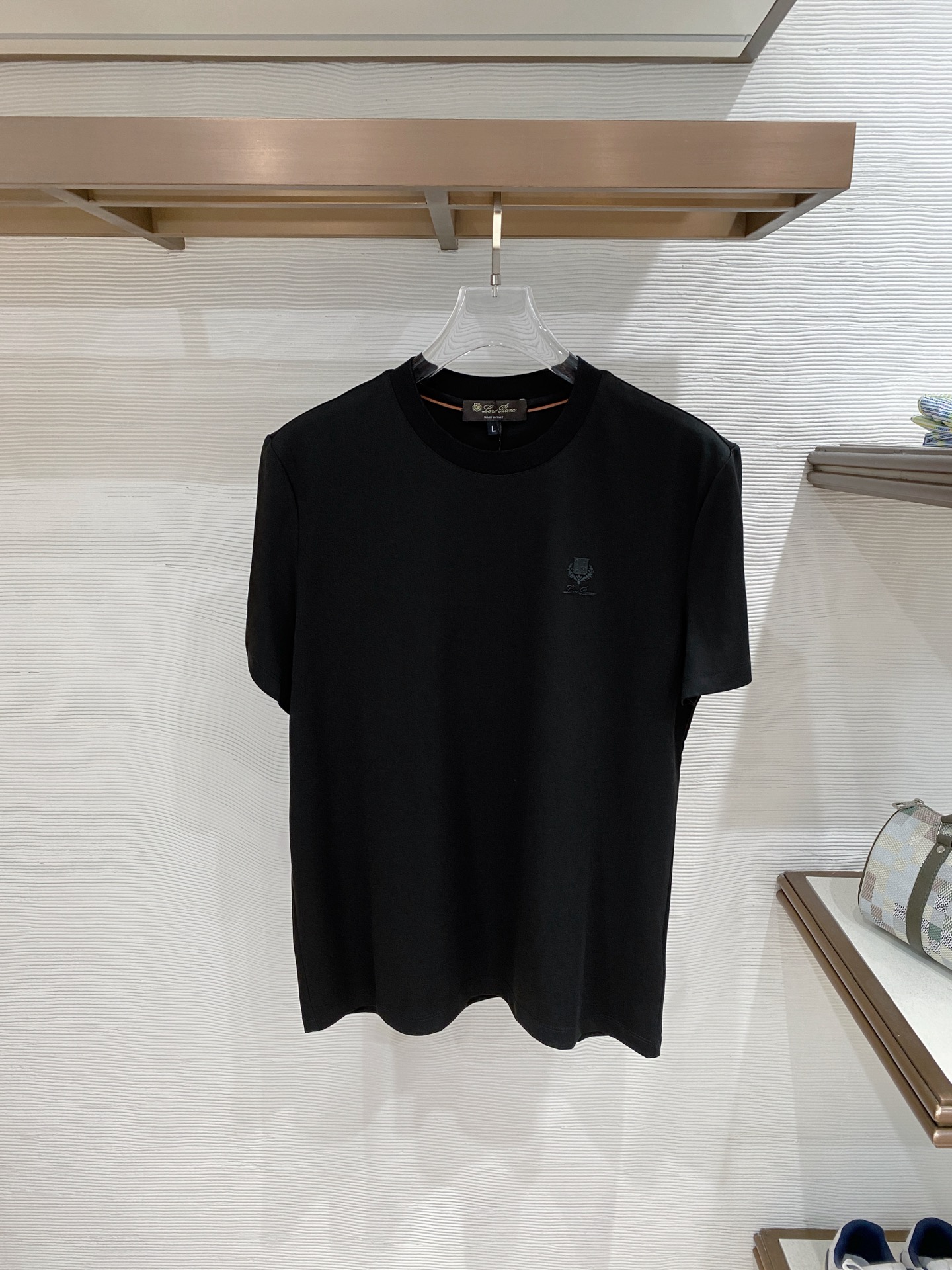 。Loro Piana老钱风品牌🌟丝光面料🌟2026春夏新款首发专柜最新款短袖圆领T恤 高端订制 设计前