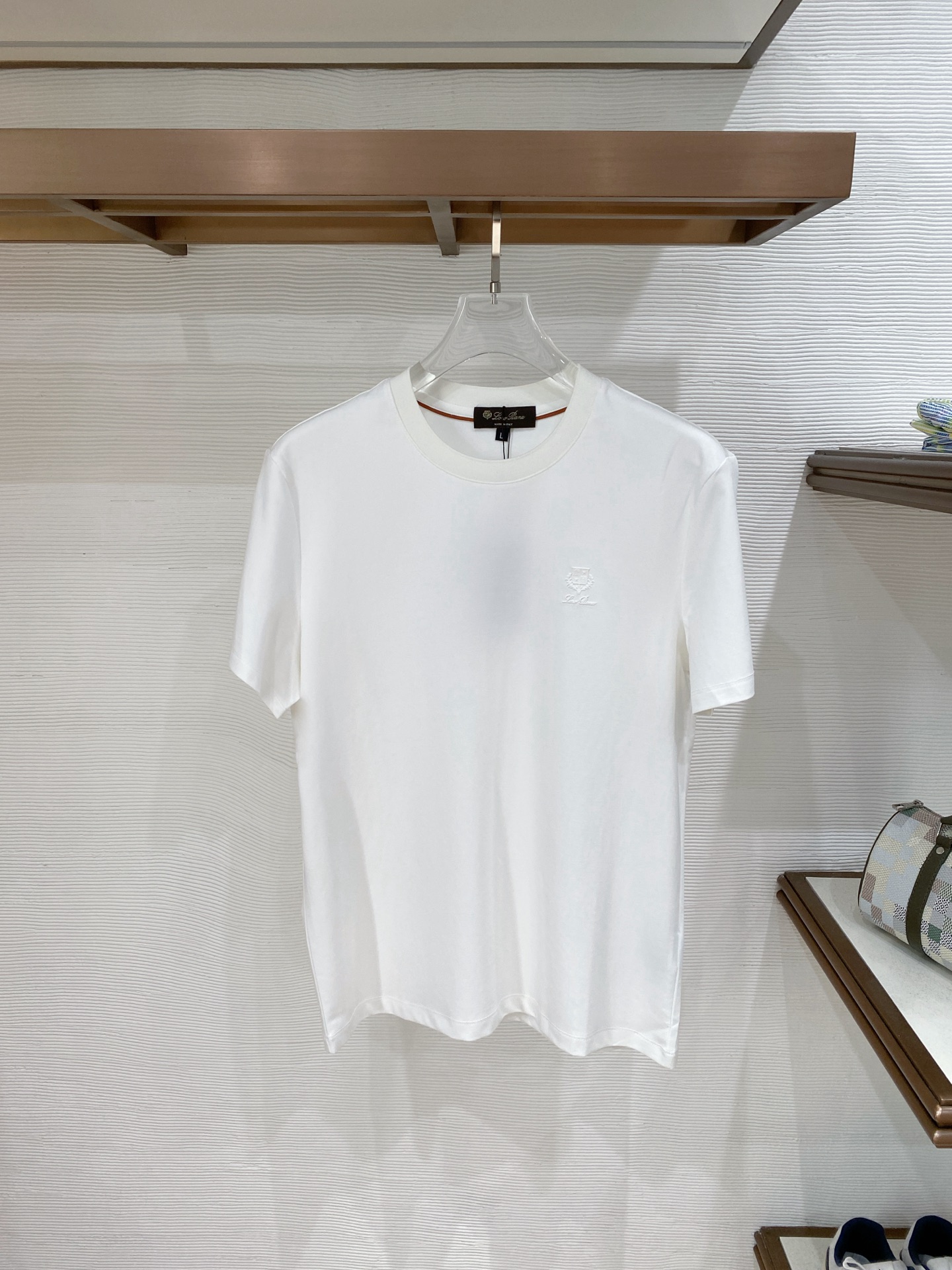 。Loro Piana老钱风品牌🌟丝光面料🌟2026春夏新款首发专柜最新款短袖圆领T恤 高端订制 设计前