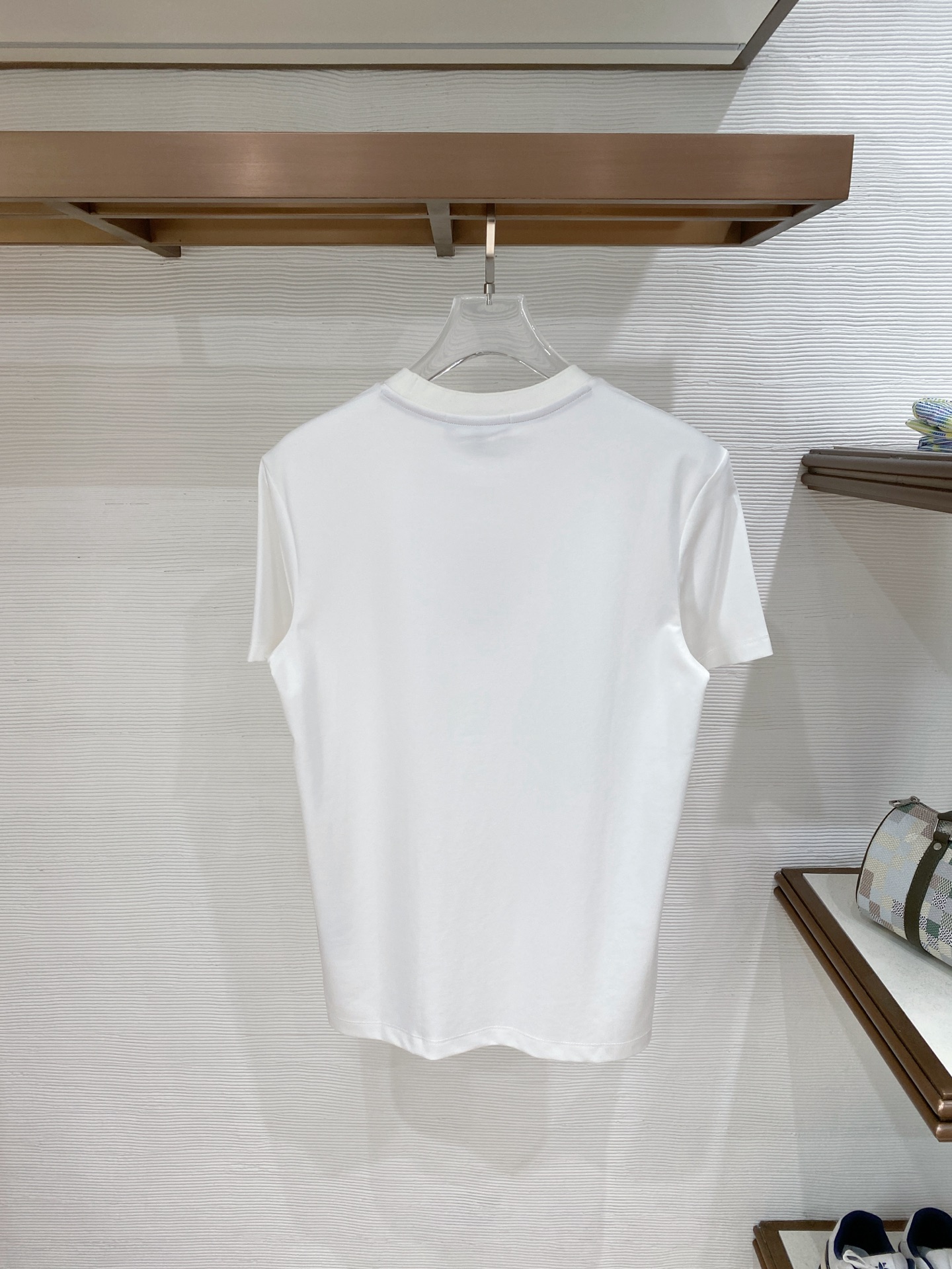 。Loro Piana老钱风品牌🌟丝光面料🌟2026春夏新款首发专柜最新款短袖圆领T恤 高端订制 设计前