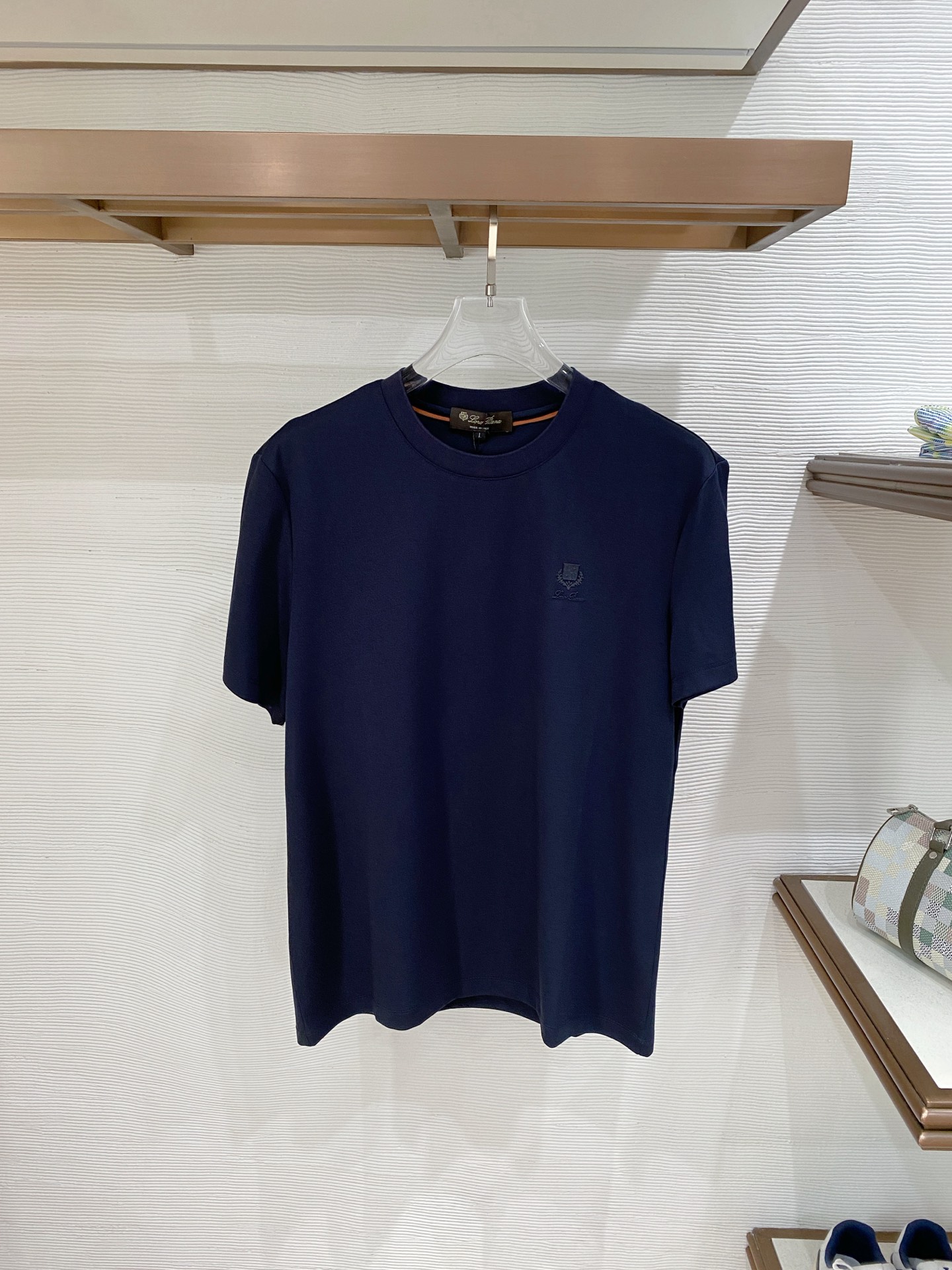 。Loro Piana老钱风品牌🌟丝光面料🌟2026春夏新款首发专柜最新款短袖圆领T恤 高端订制 设计前