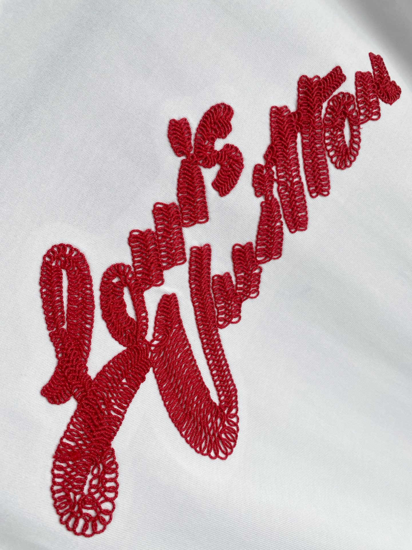 。lv🌟精品系列🌟2026春夏新款首发专柜最新款短袖圆领T恤 高端订制 设计前卫时尚！品牌logo重工艺