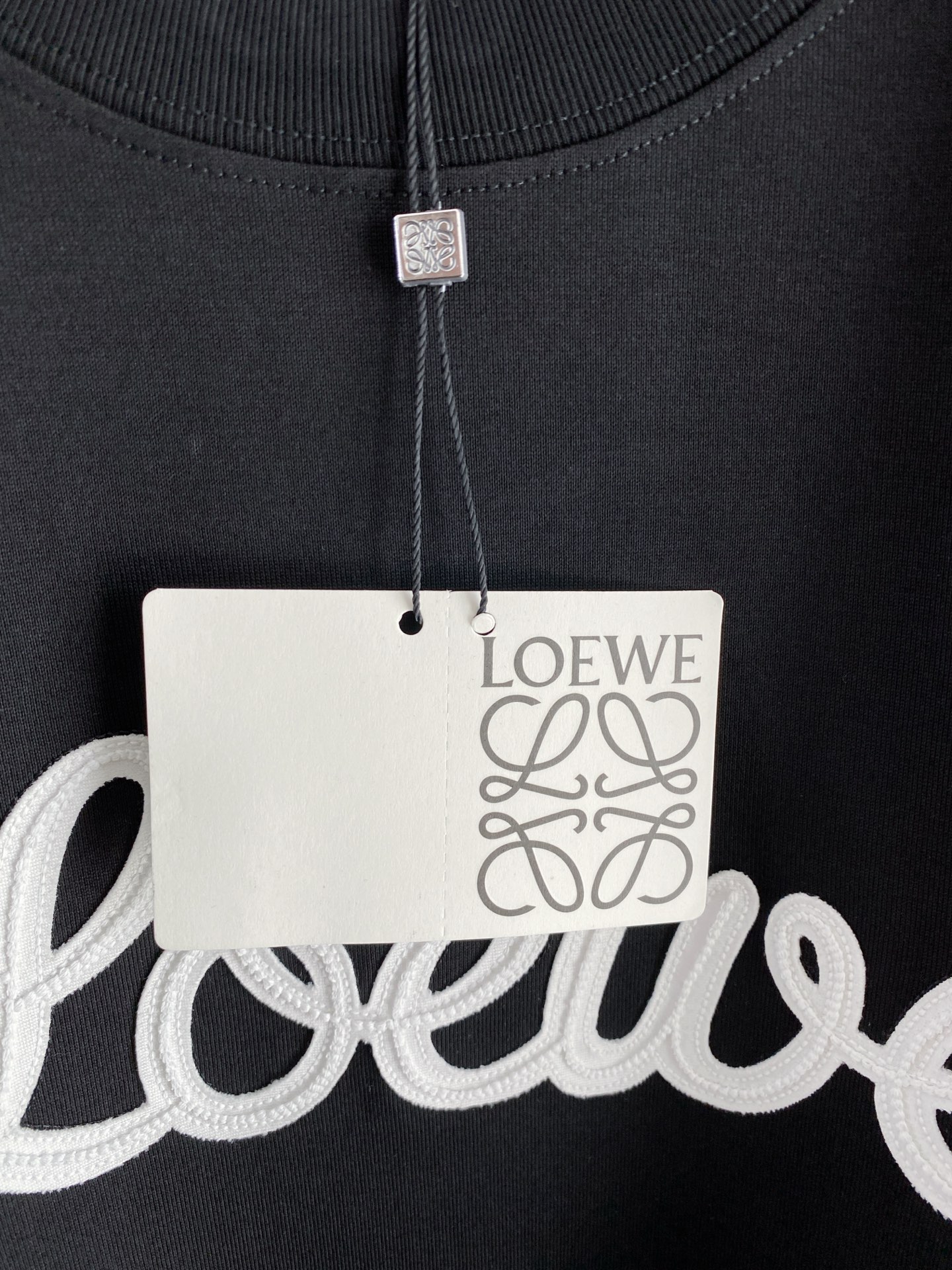 。罗意威🌟精品系列🌟2026春夏新款首发专柜最新款短袖圆领T恤 高端订制 设计前卫时尚！品牌logo重工